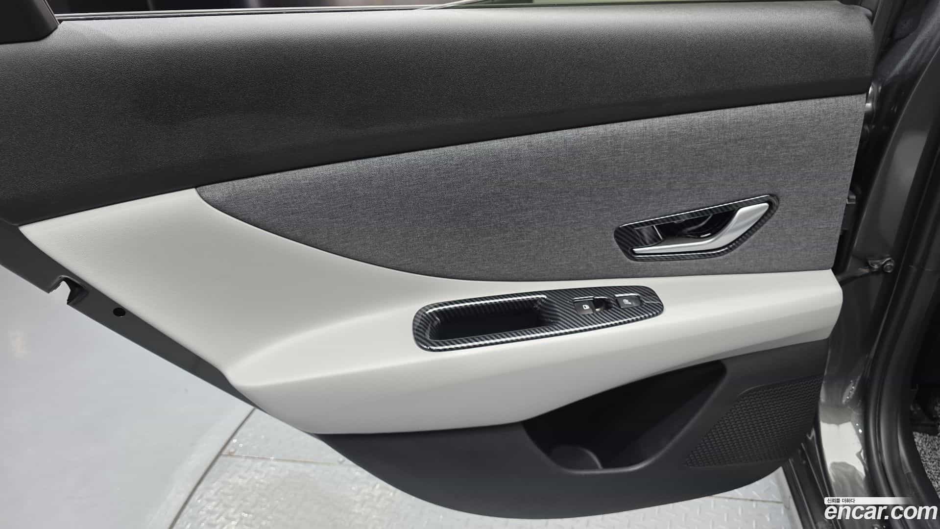 AVANTE Hyundai 2022.10-INNER-035