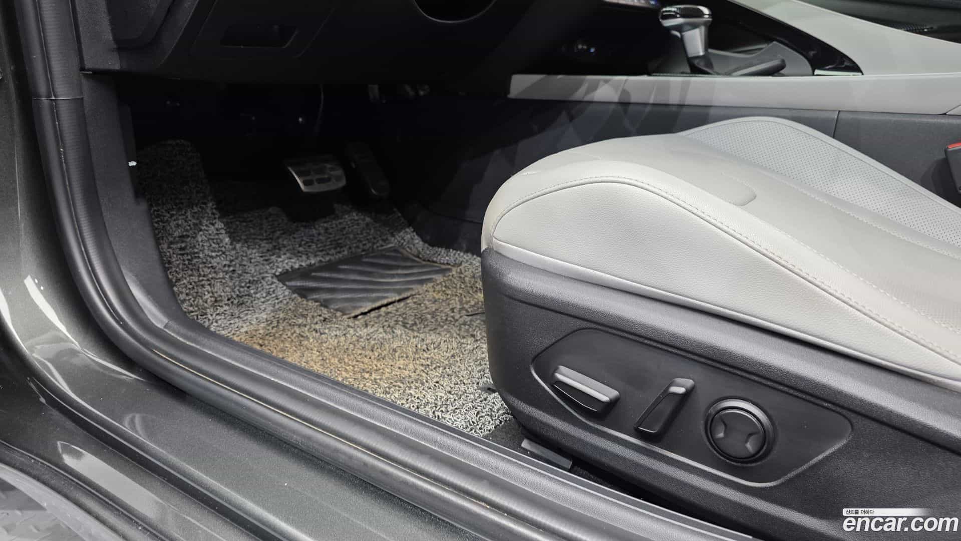 AVANTE Hyundai 2022.10-OPTION-041