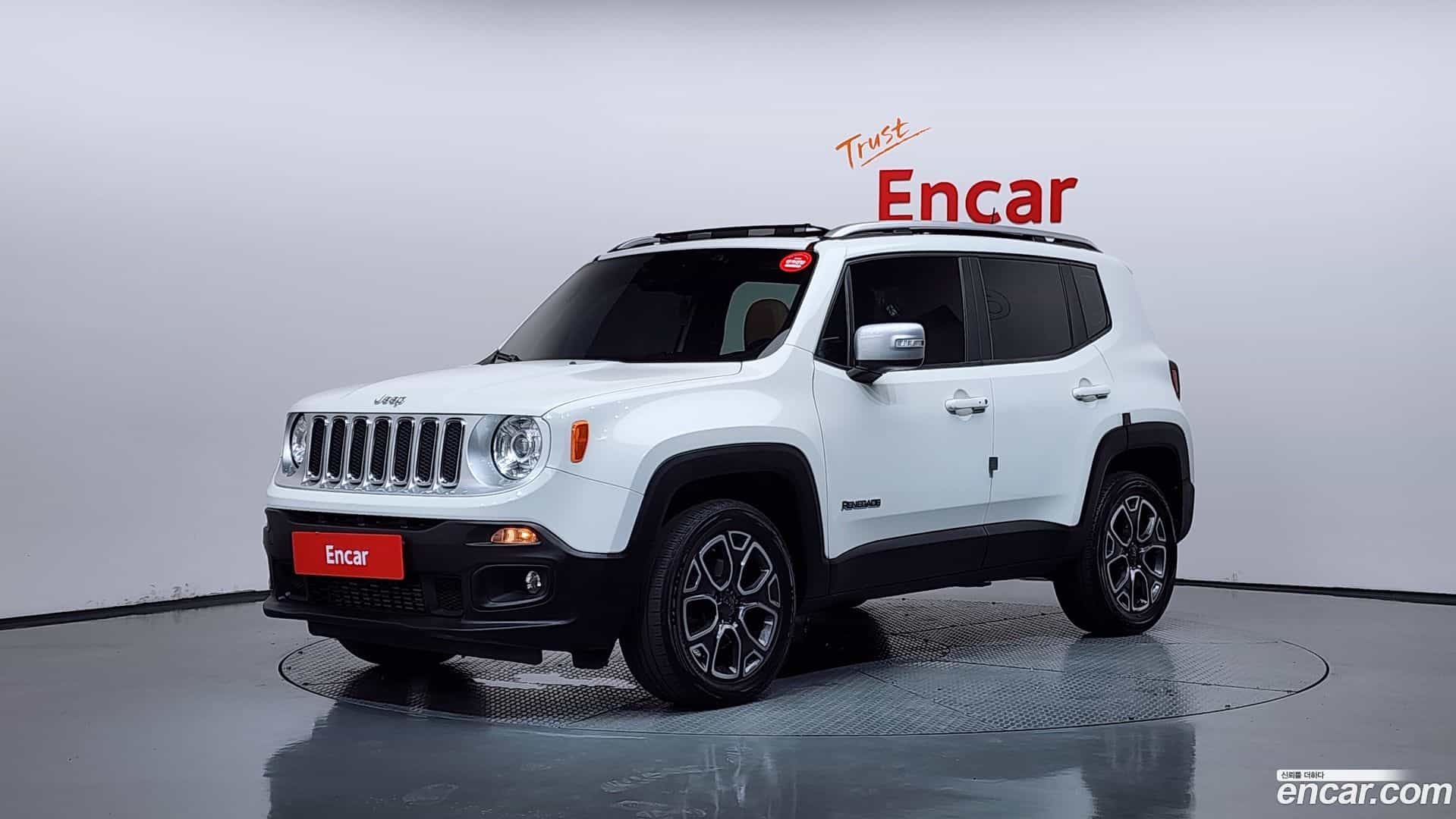 Renegade Jeep 2018.11-OUTER-001