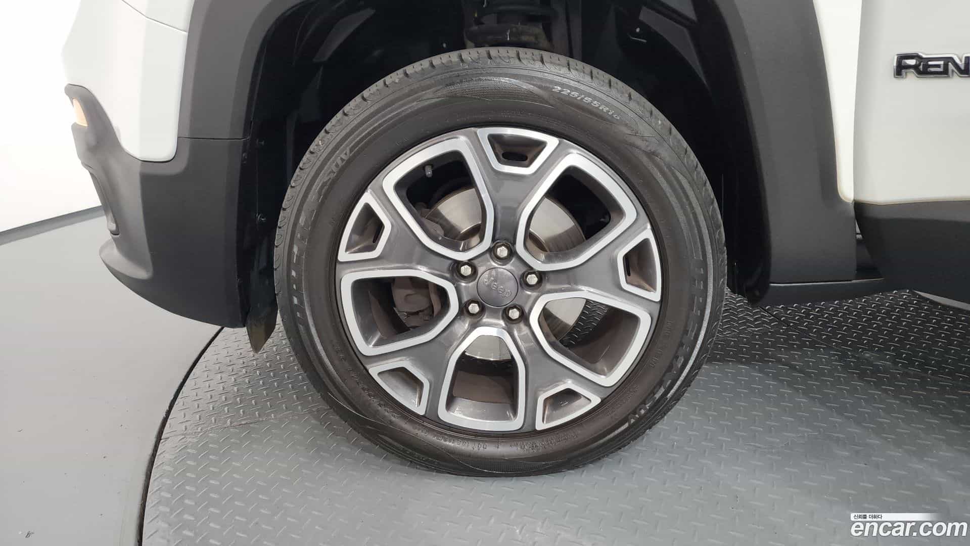 Renegade Jeep 2018.11-OUTER-005
