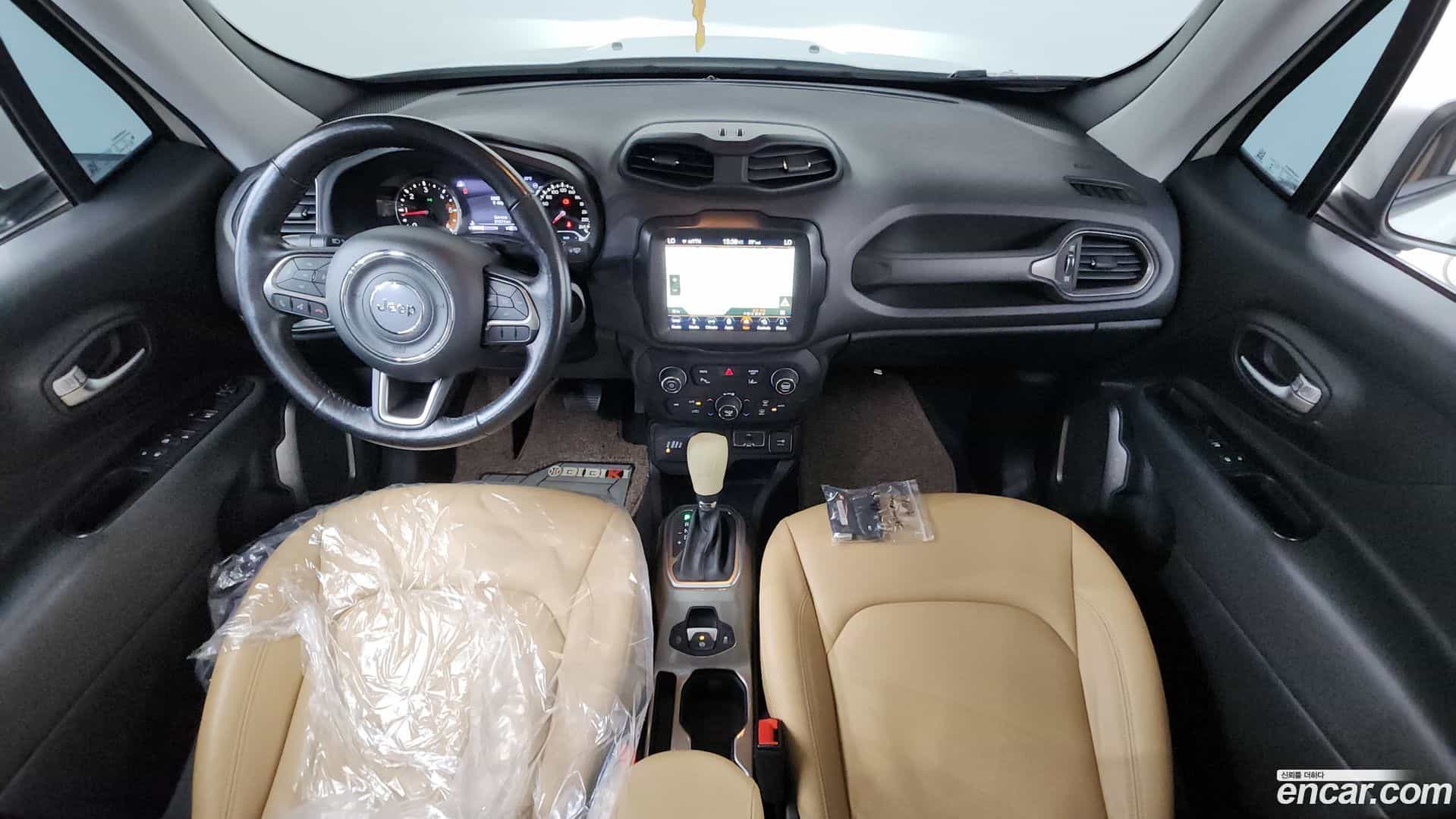 Renegade Jeep 2018.11-INNER-007