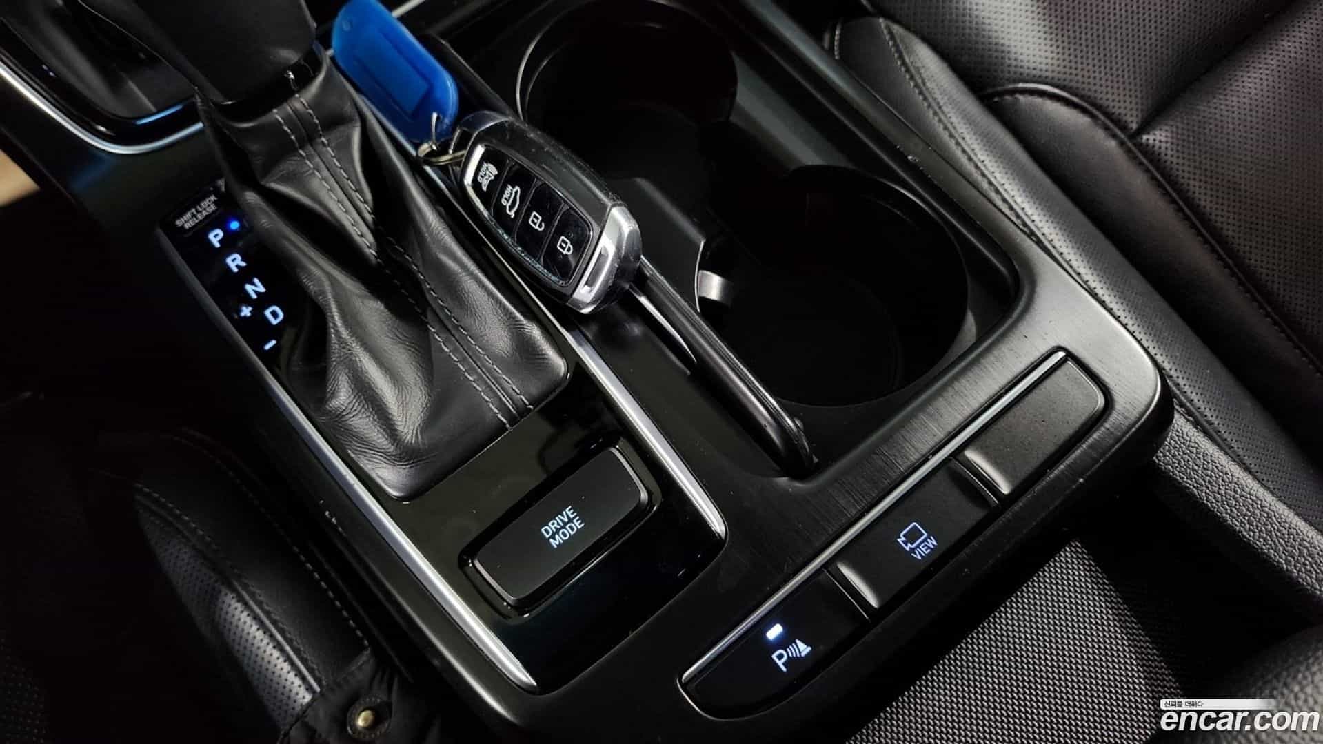 Grandeur Hyundai 2018.10-OPTION-016