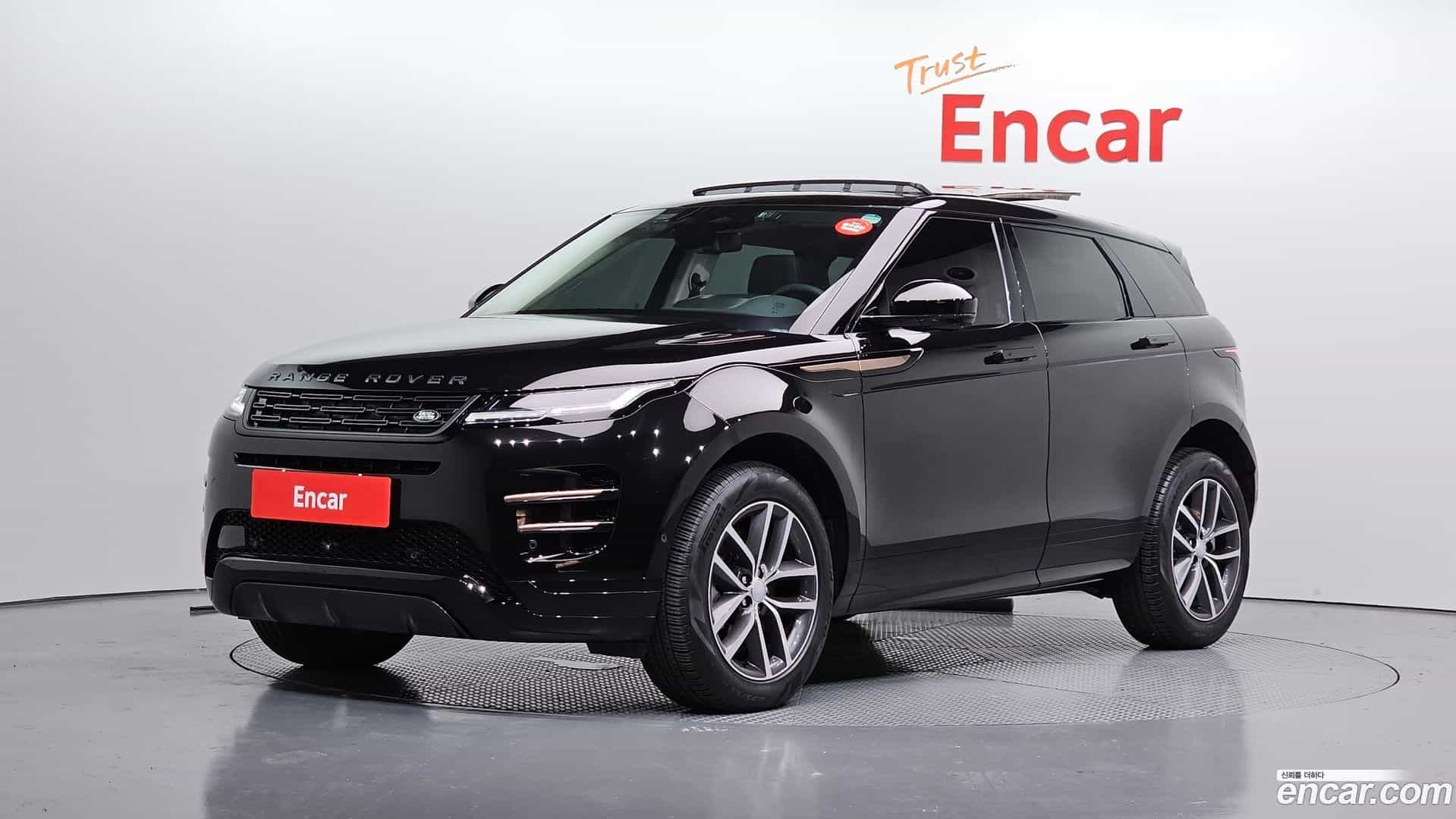 Range Rover Evoque Land Rover 2025.2-OUTER-001