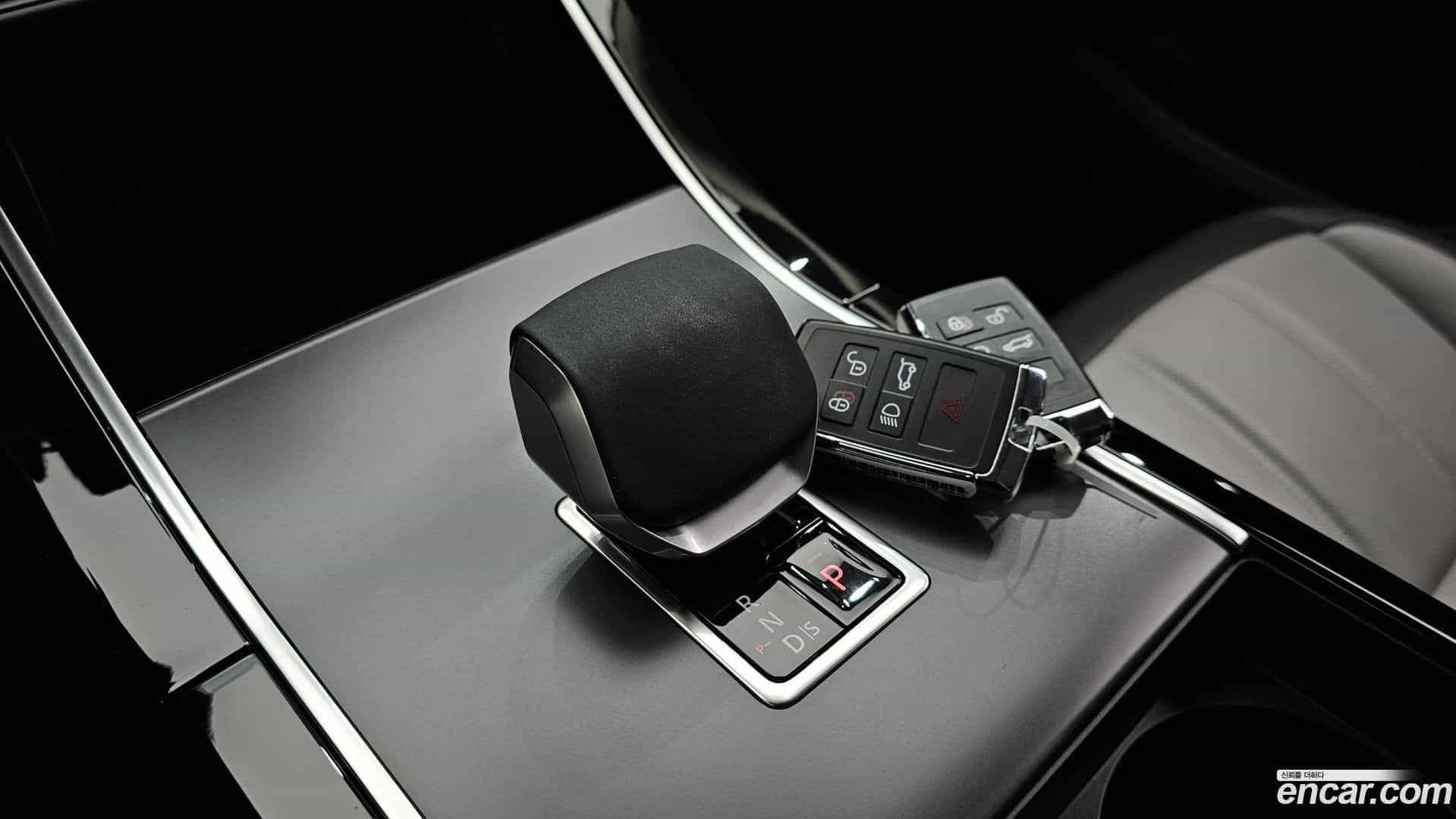 Range Rover Evoque Land Rover 2025.2-INNER-009