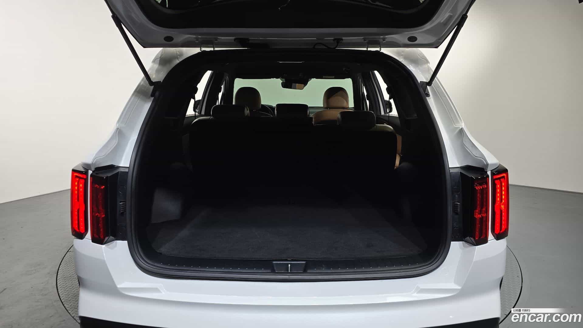 Sorento Kia 2023.0-OPTION-021