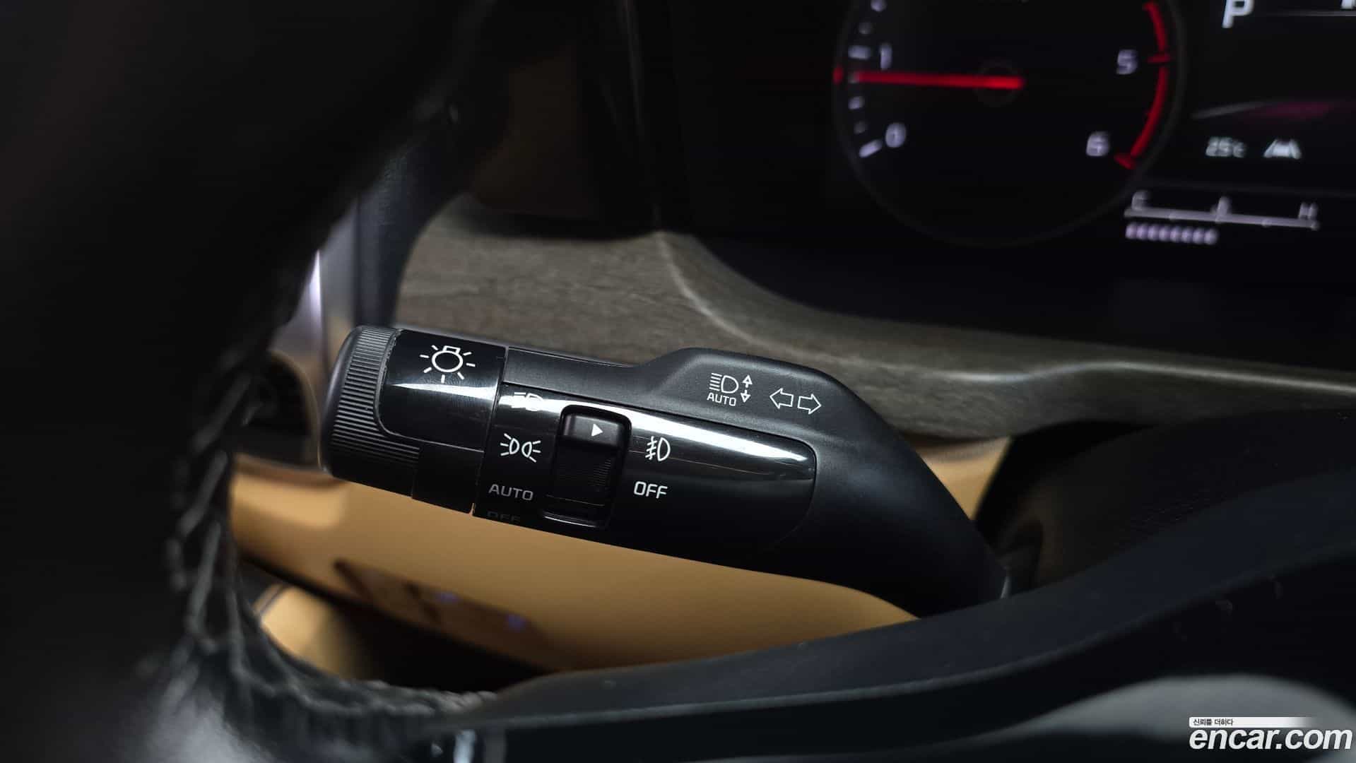 Sorento Kia 2023.0-OPTION-024