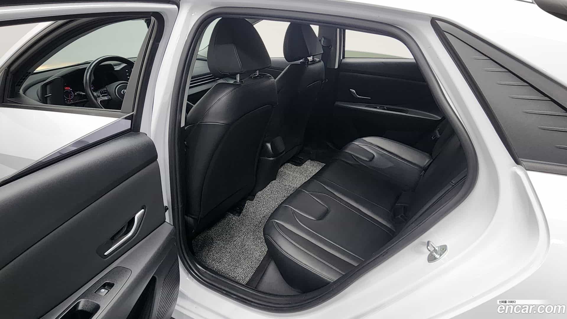 AVANTE Hyundai 2021.3-OPTION-015