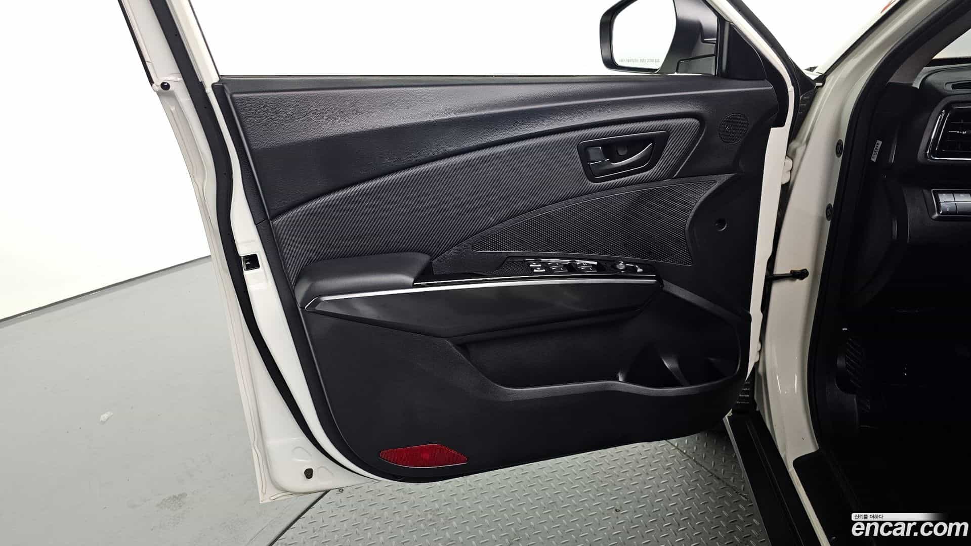 TIBOLI KG Mobility 2020.9-INNER-034