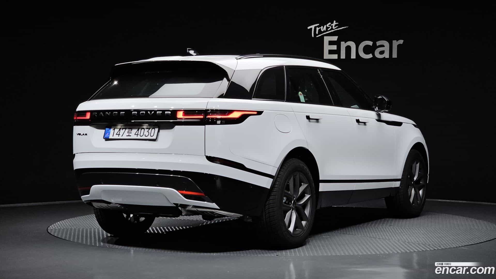 Range Rover Velar Land Rover 2026.2-OUTER-002