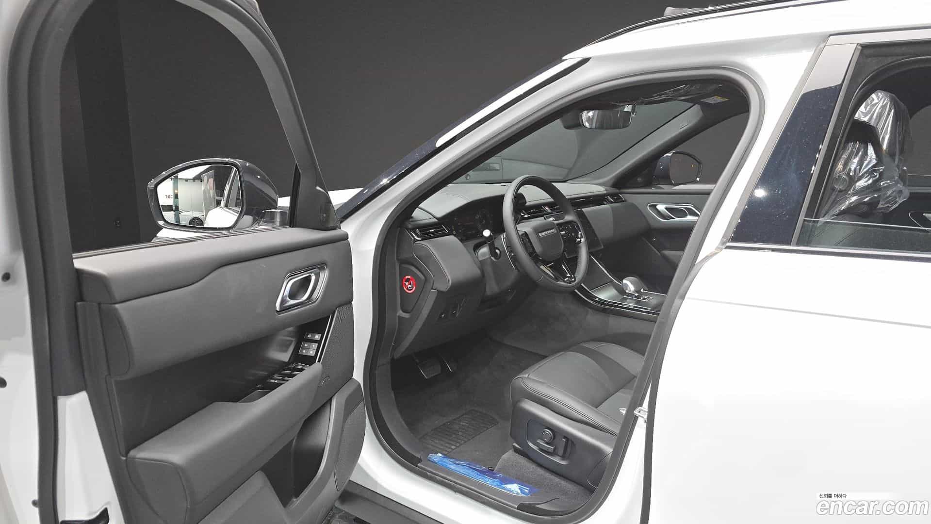 Range Rover Velar Land Rover 2026.2-INNER-010