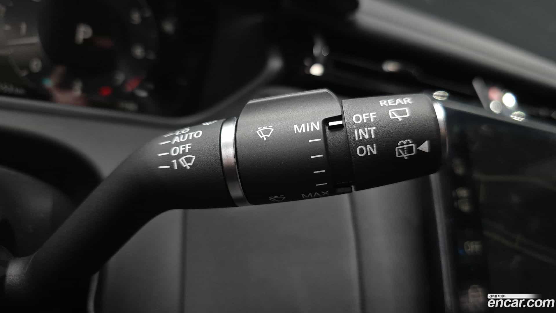 Range Rover Velar Land Rover 2026.2-OPTION-042