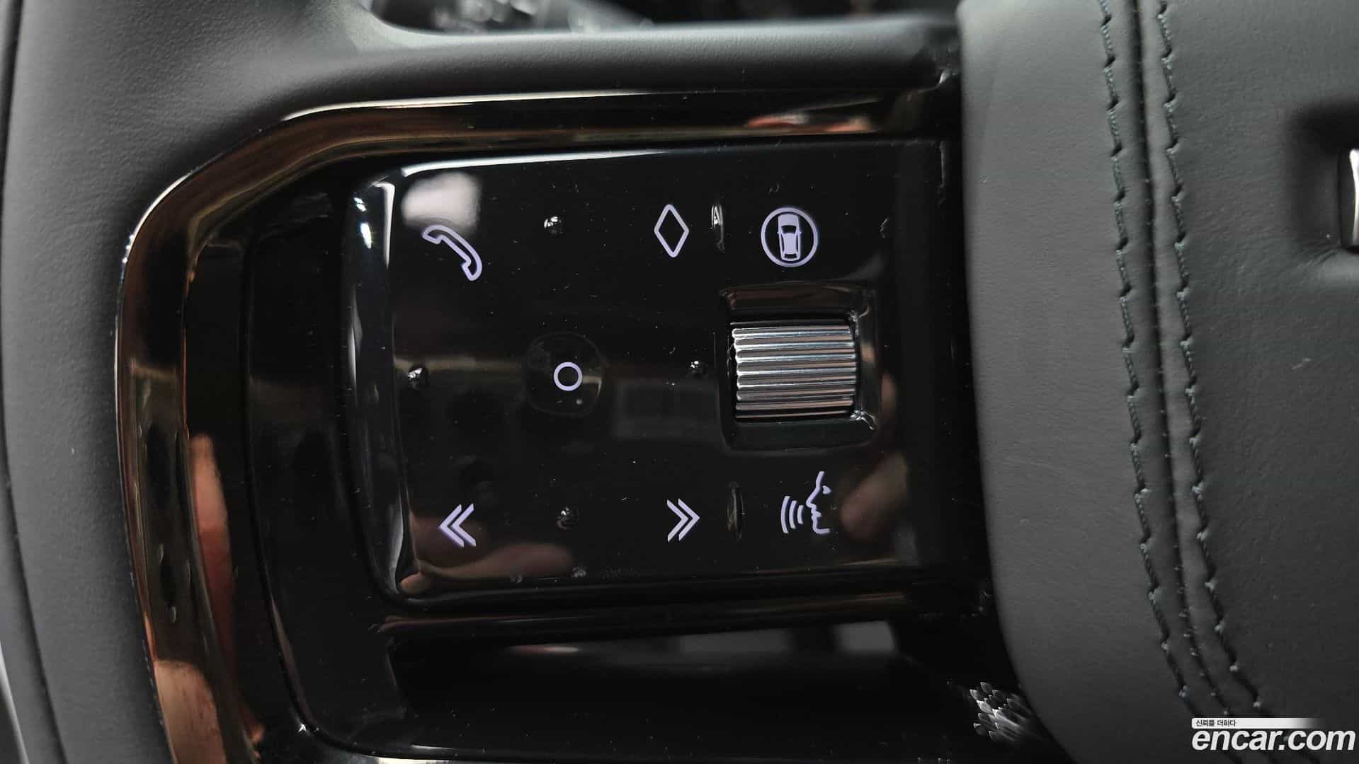 Range Rover Velar Land Rover 2026.2-OPTION-044