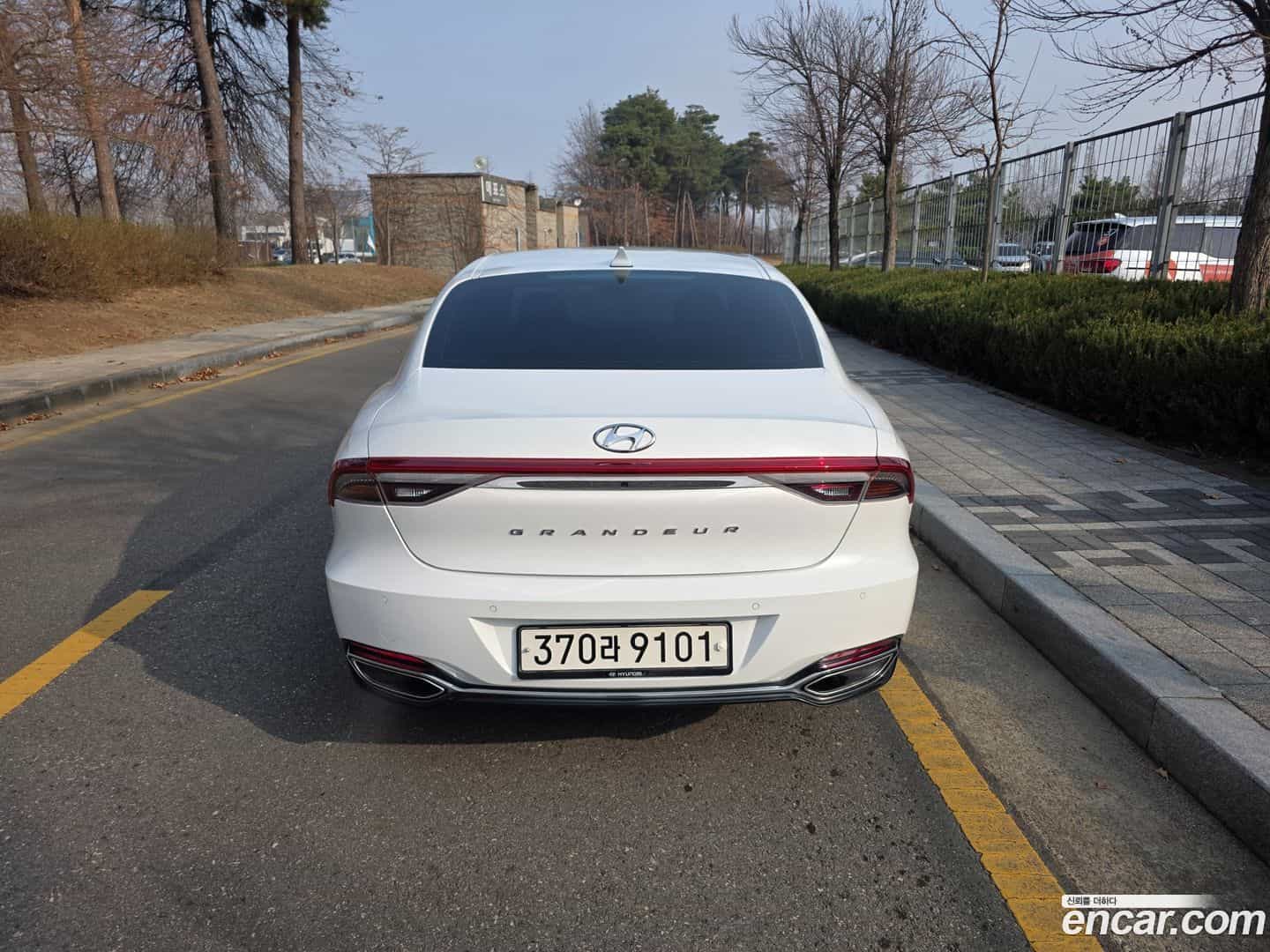 Grandeur Hyundai 2022.0-OUTER-005
