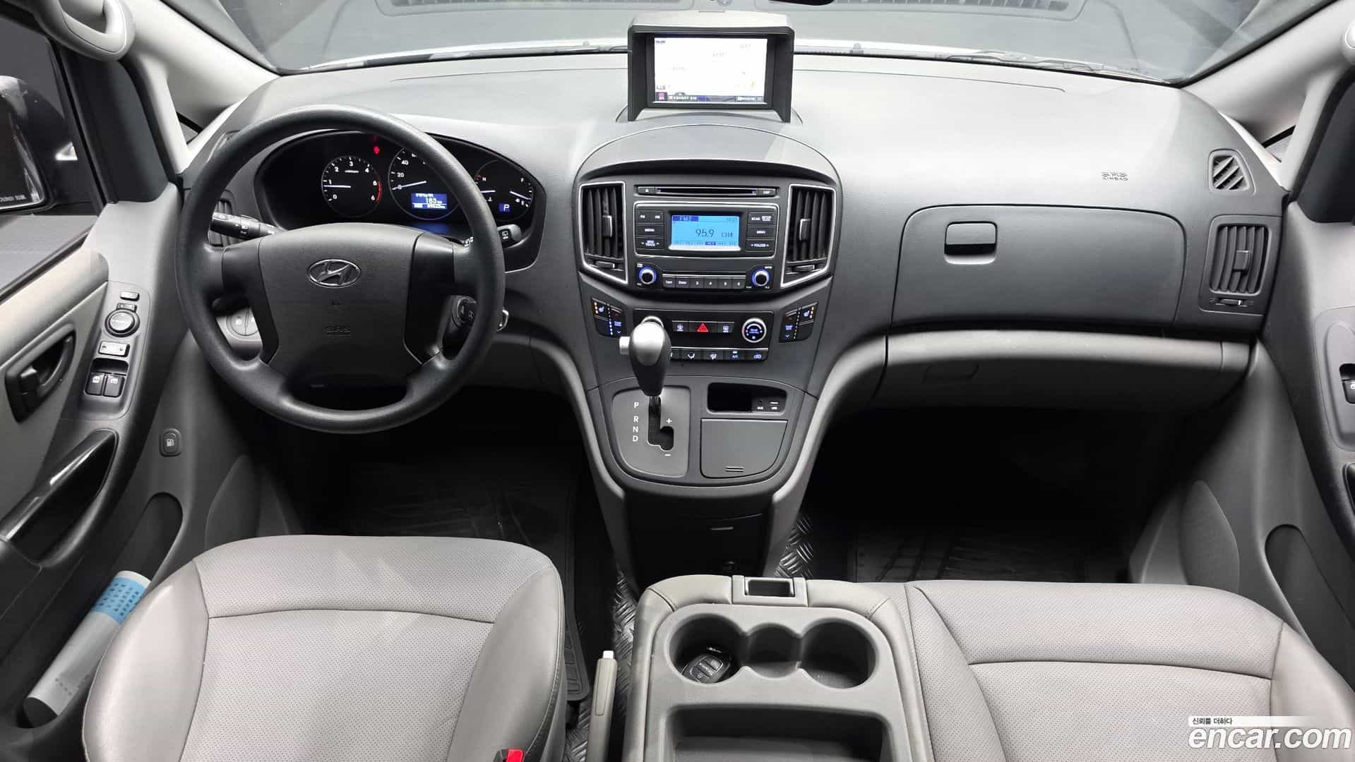 Starex Hyundai 2020.0-INNER-007