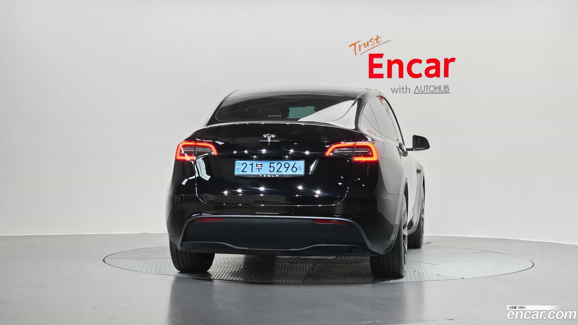 Model Y Tesla 2023.8-OUTER-004