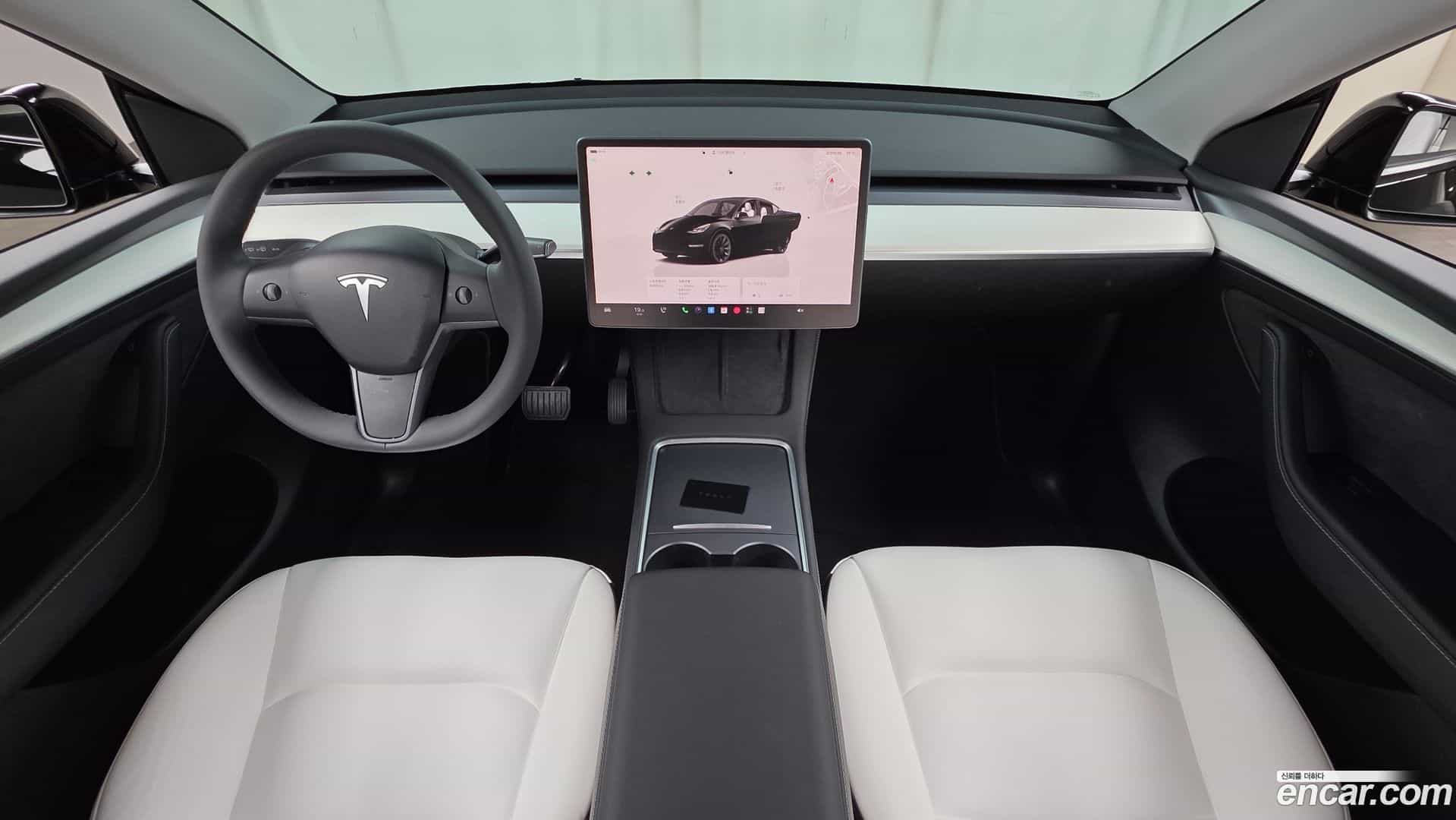 Model Y Tesla 2023.8-INNER-007
