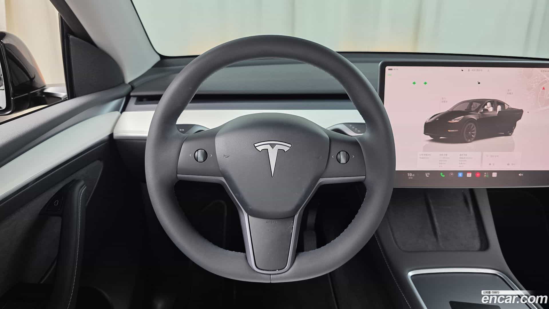 Model Y Tesla 2023.8-OPTION-018