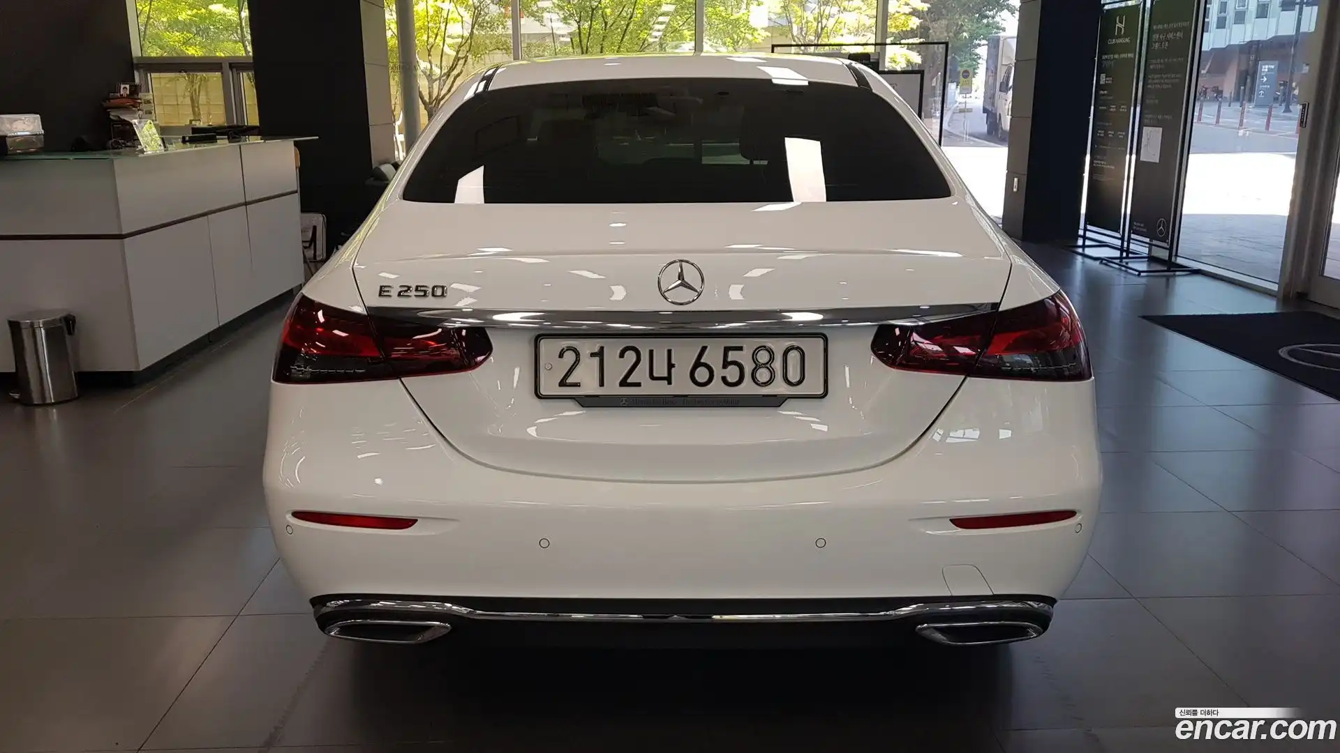 E-Class Mercedes-Benz 2022.4-OUTER-004