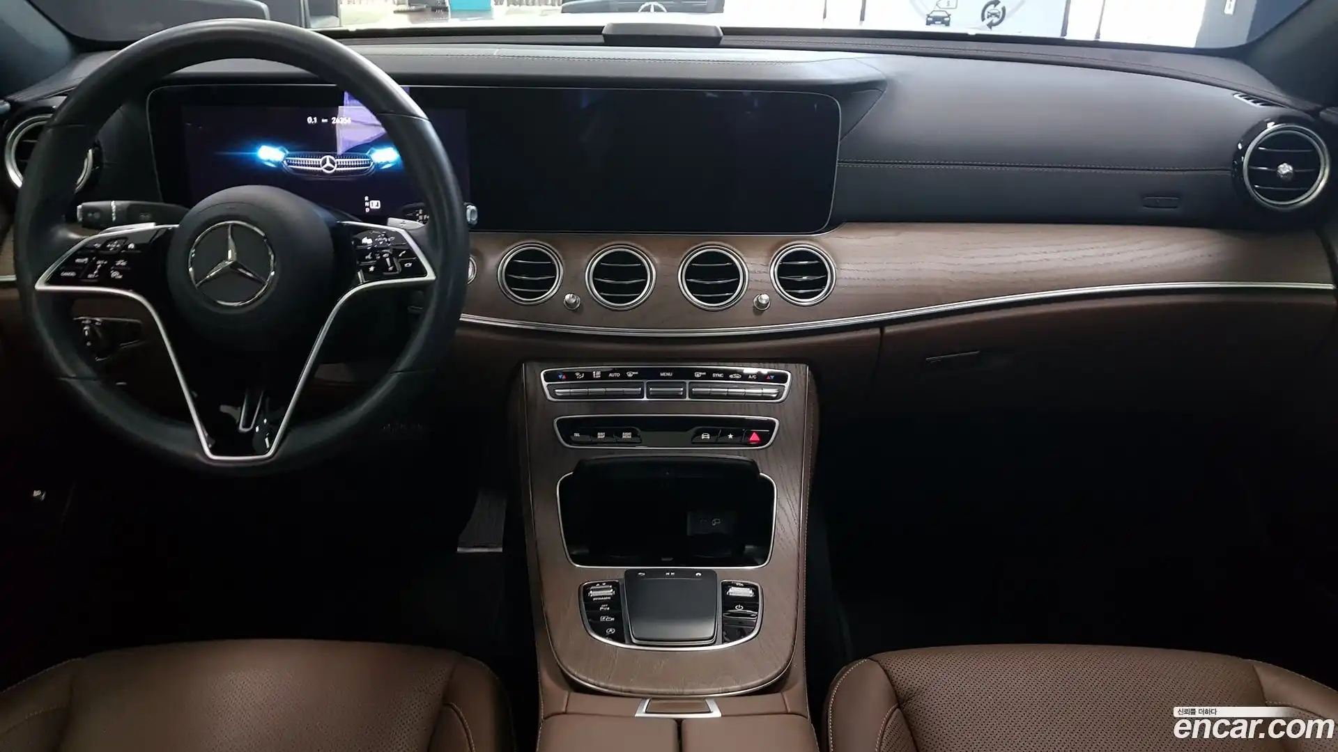 E-Class Mercedes-Benz 2022.4-INNER-007