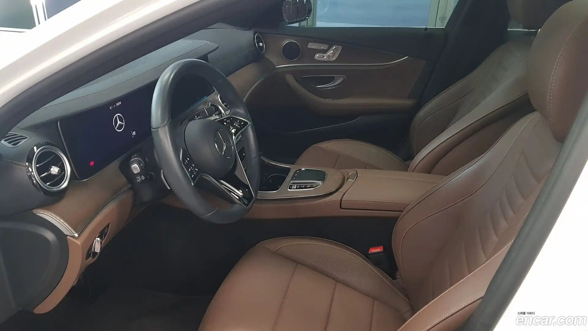 E-Class Mercedes-Benz 2022.4-OPTION-018