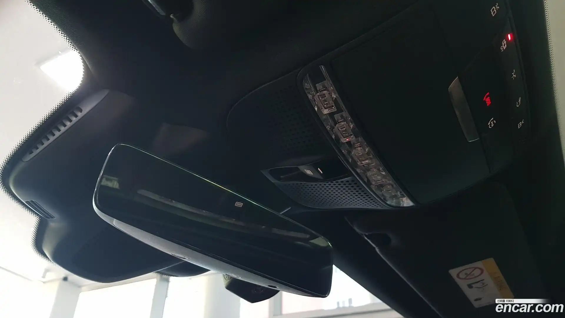 E-Class Mercedes-Benz 2022.4-OPTION-021