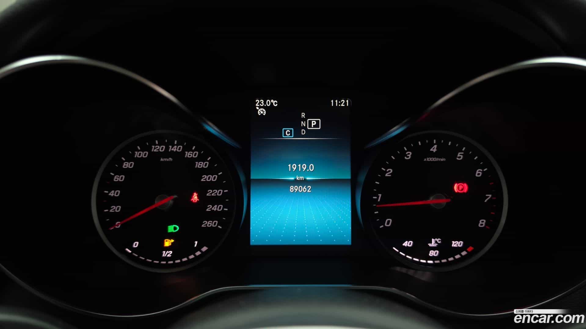 C-Class Mercedes-Benz 2020.3-INNER-008
