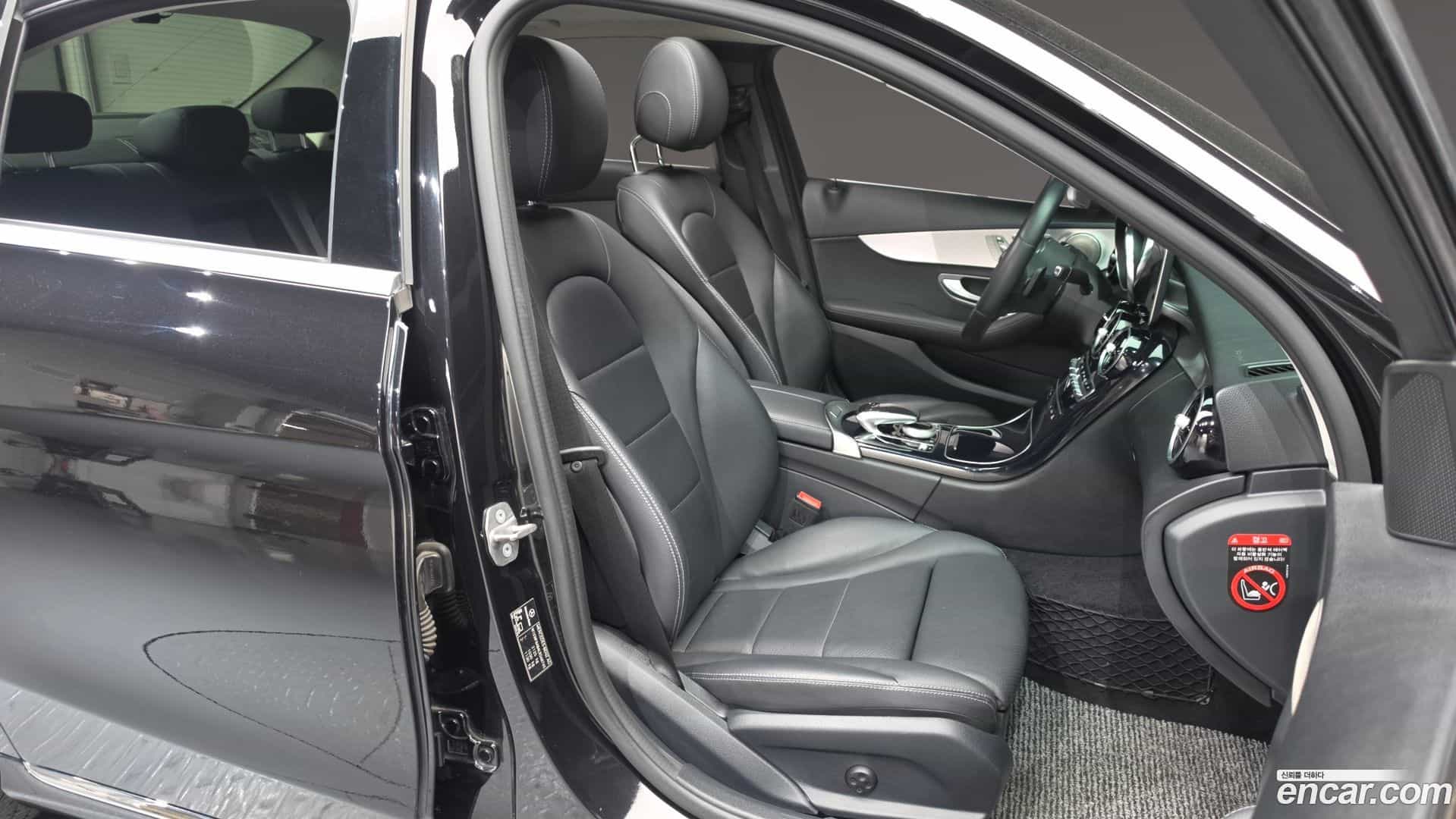 C-Class Mercedes-Benz 2020.3-OPTION-016