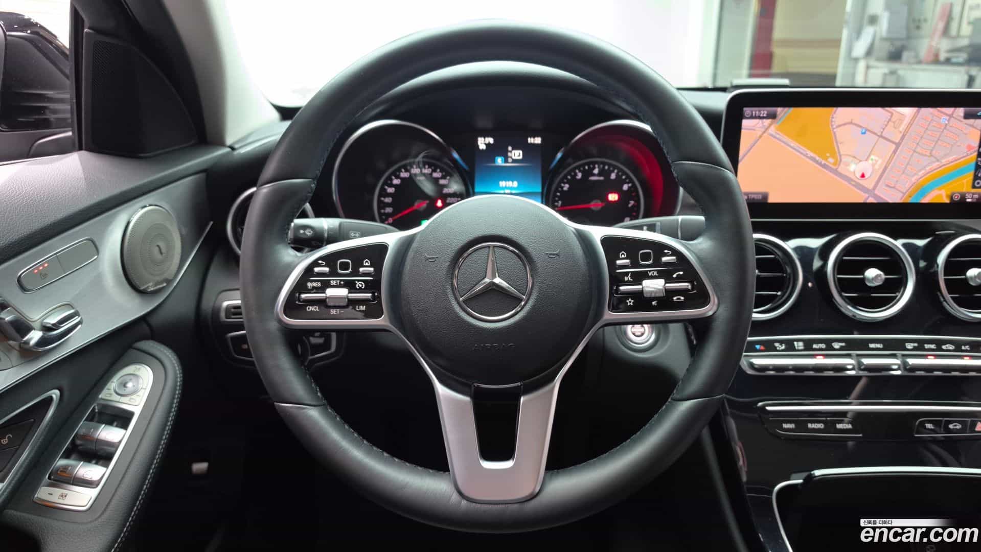 C-Class Mercedes-Benz 2020.3-OPTION-017