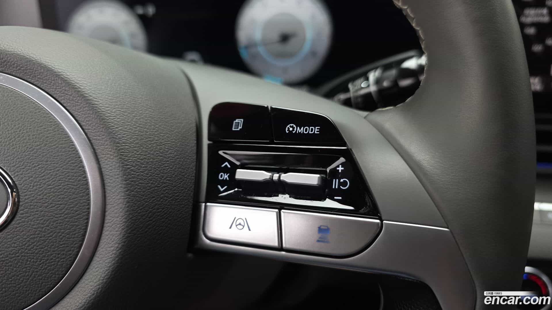 AVANTE Hyundai 2022.11-OPTION-018
