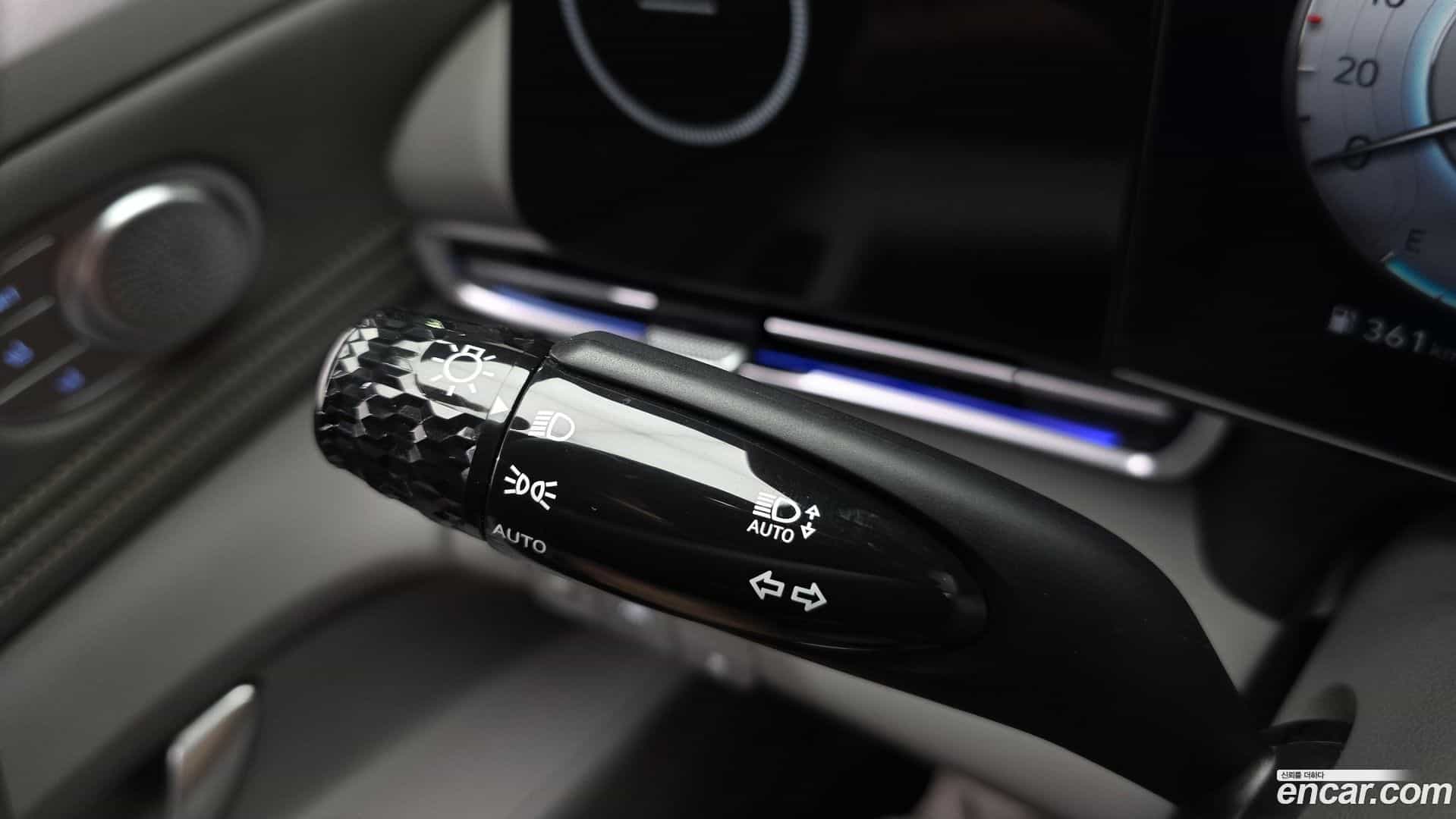AVANTE Hyundai 2022.11-OPTION-042