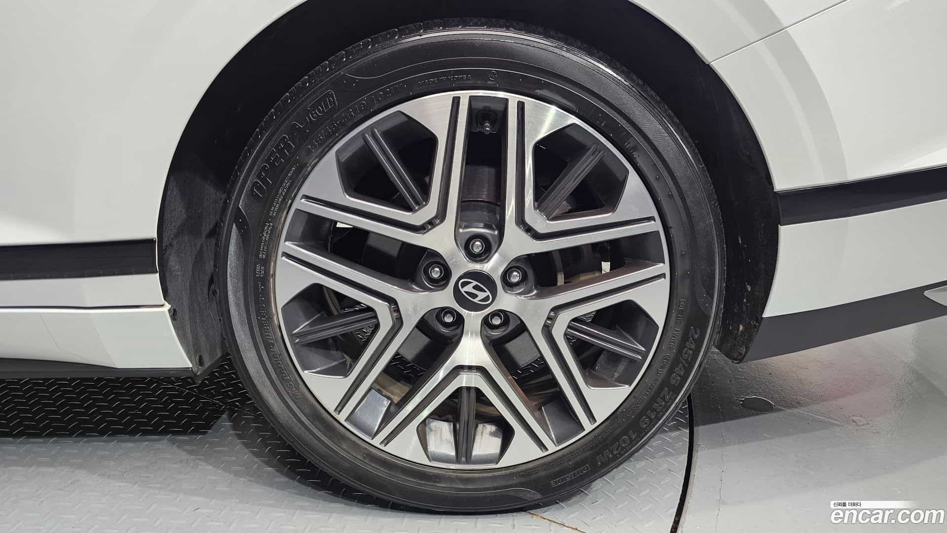 Grandeur Hyundai 2023.8-OUTER-031