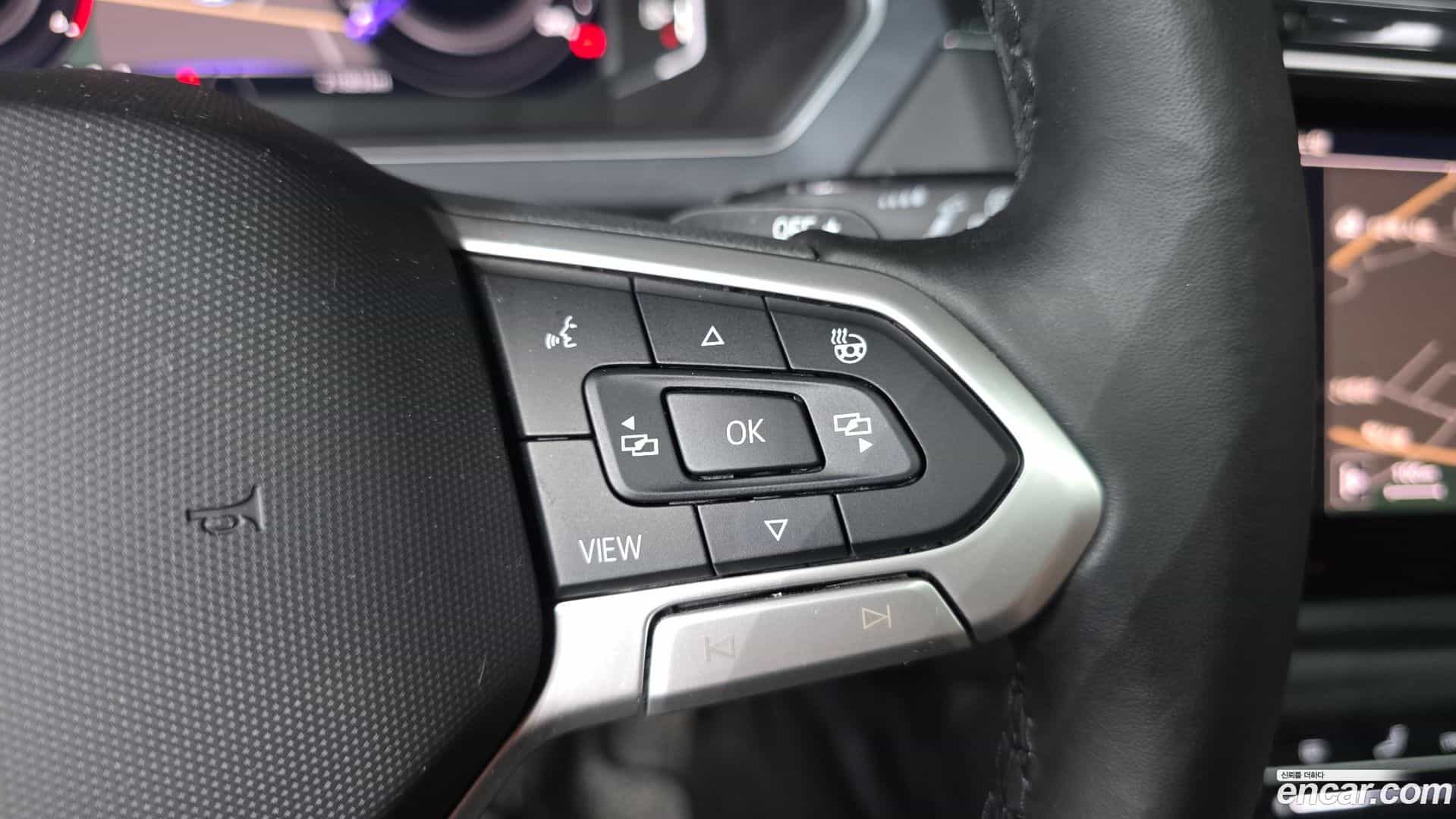 Tiguan Volkswagen 2022.11-OPTION-023