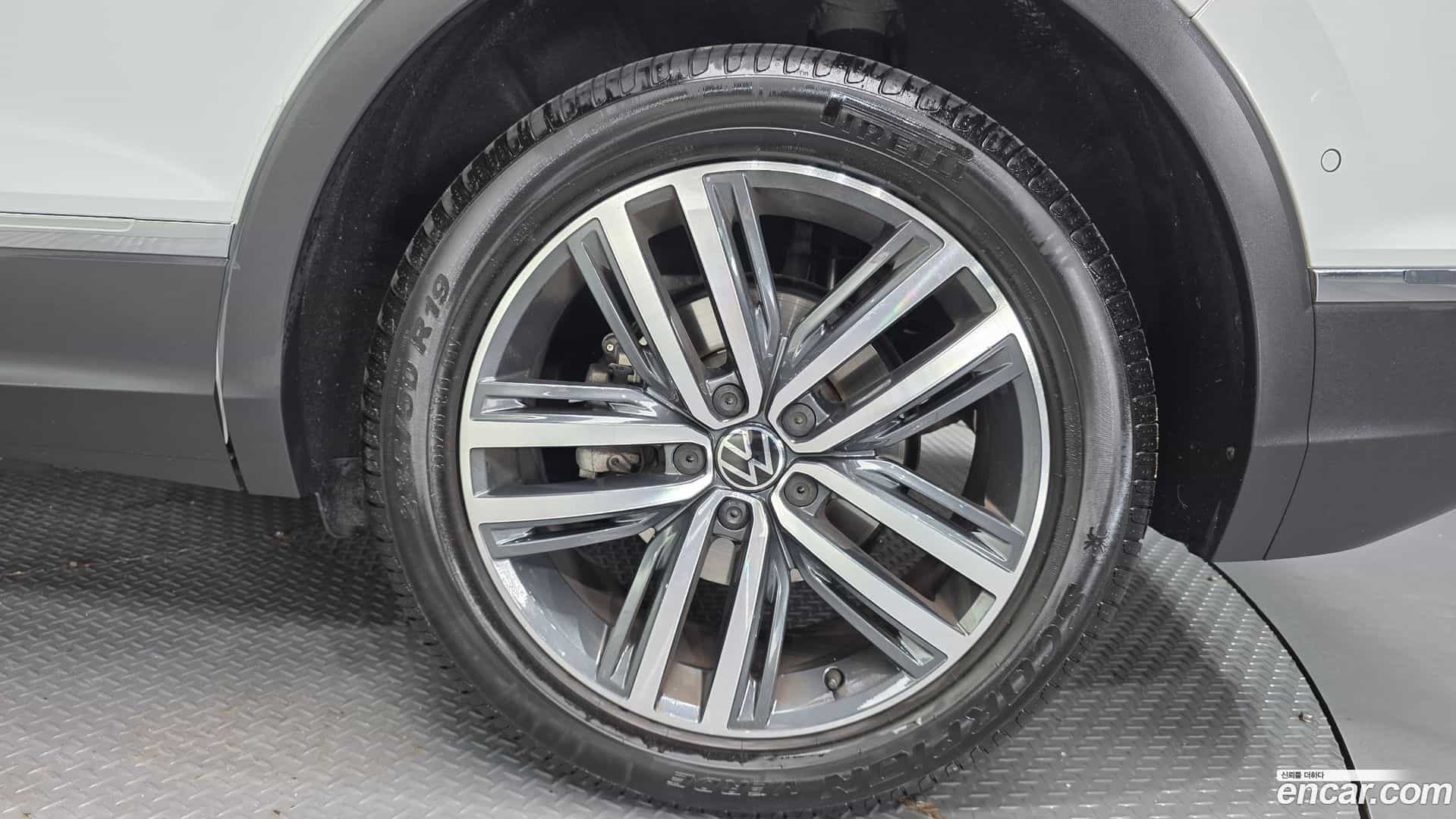 Tiguan Volkswagen 2022.11-OUTER-031