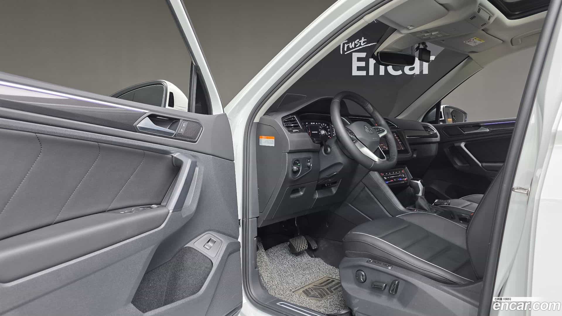 Tiguan Volkswagen 2022.11-INNER-036