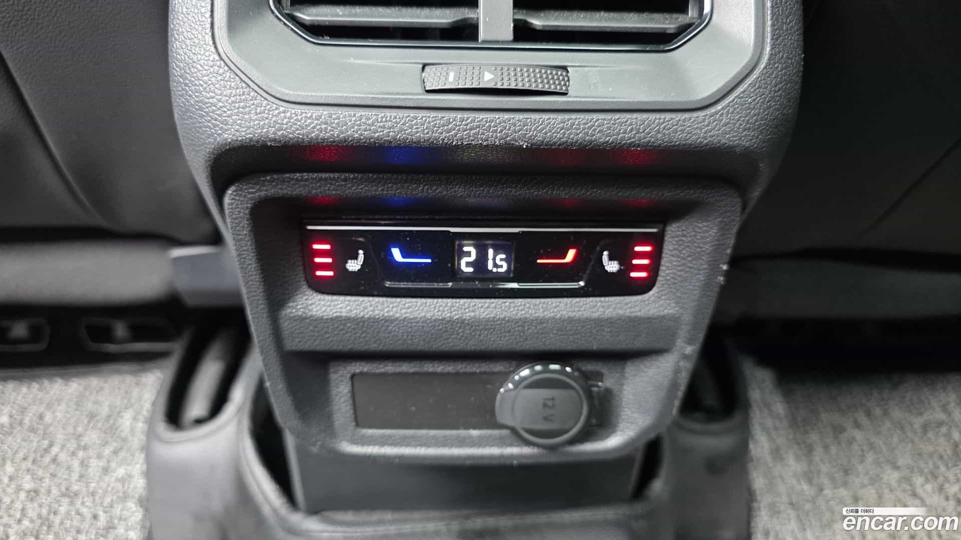 Tiguan Volkswagen 2022.11-OPTION-044