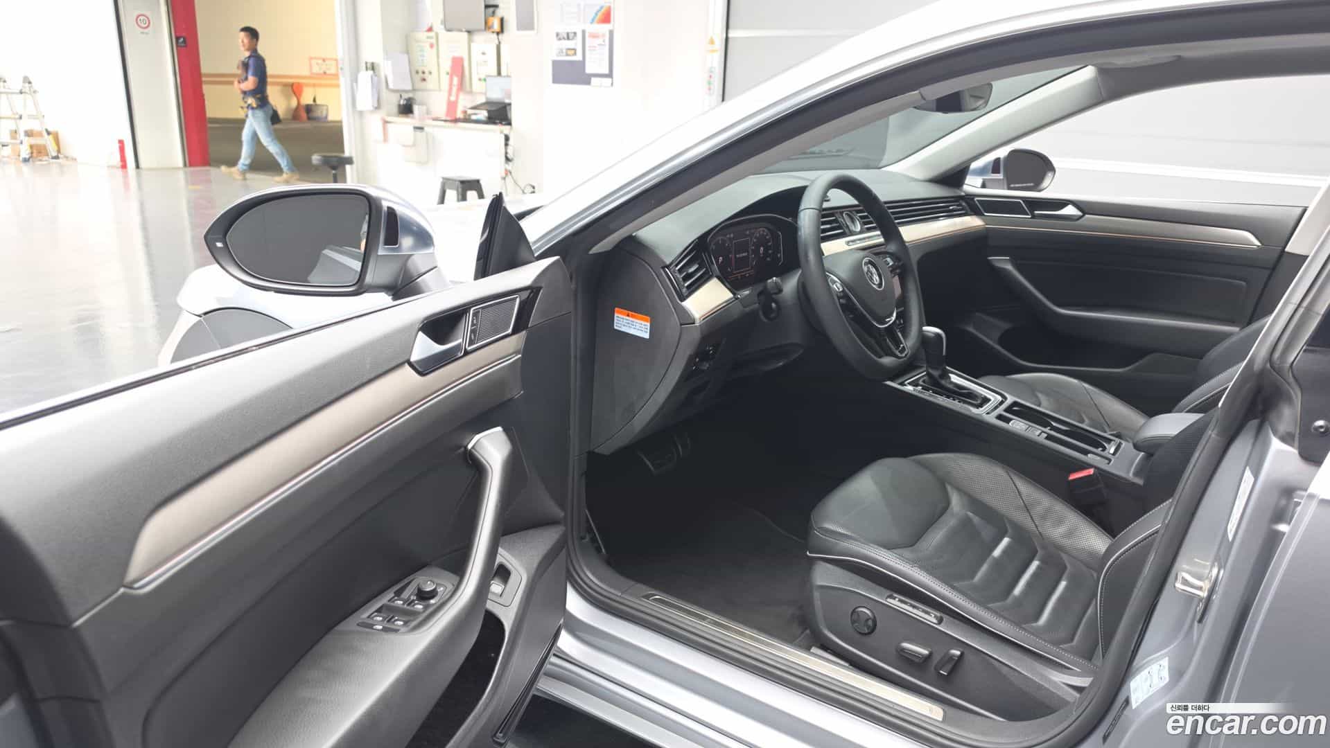 Arteon Volkswagen 2020.11-INNER-010