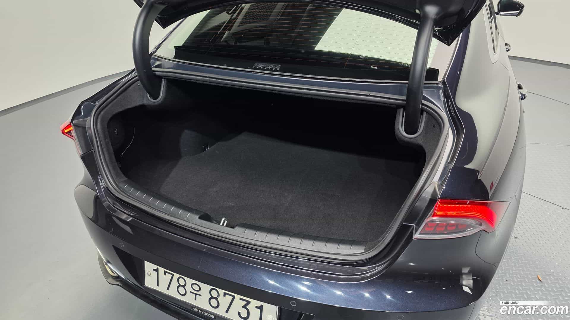 Grandeur Hyundai 2020.2-OPTION-048