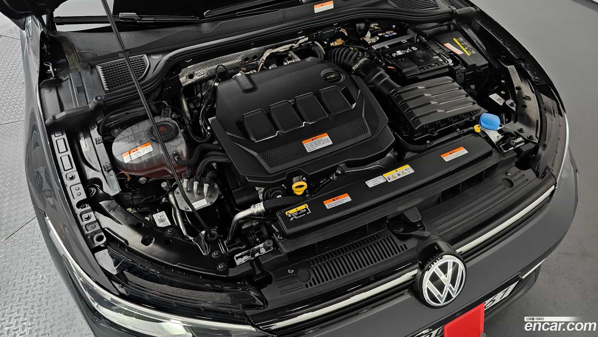 Golf Volkswagen 2025.2-OUTER-006