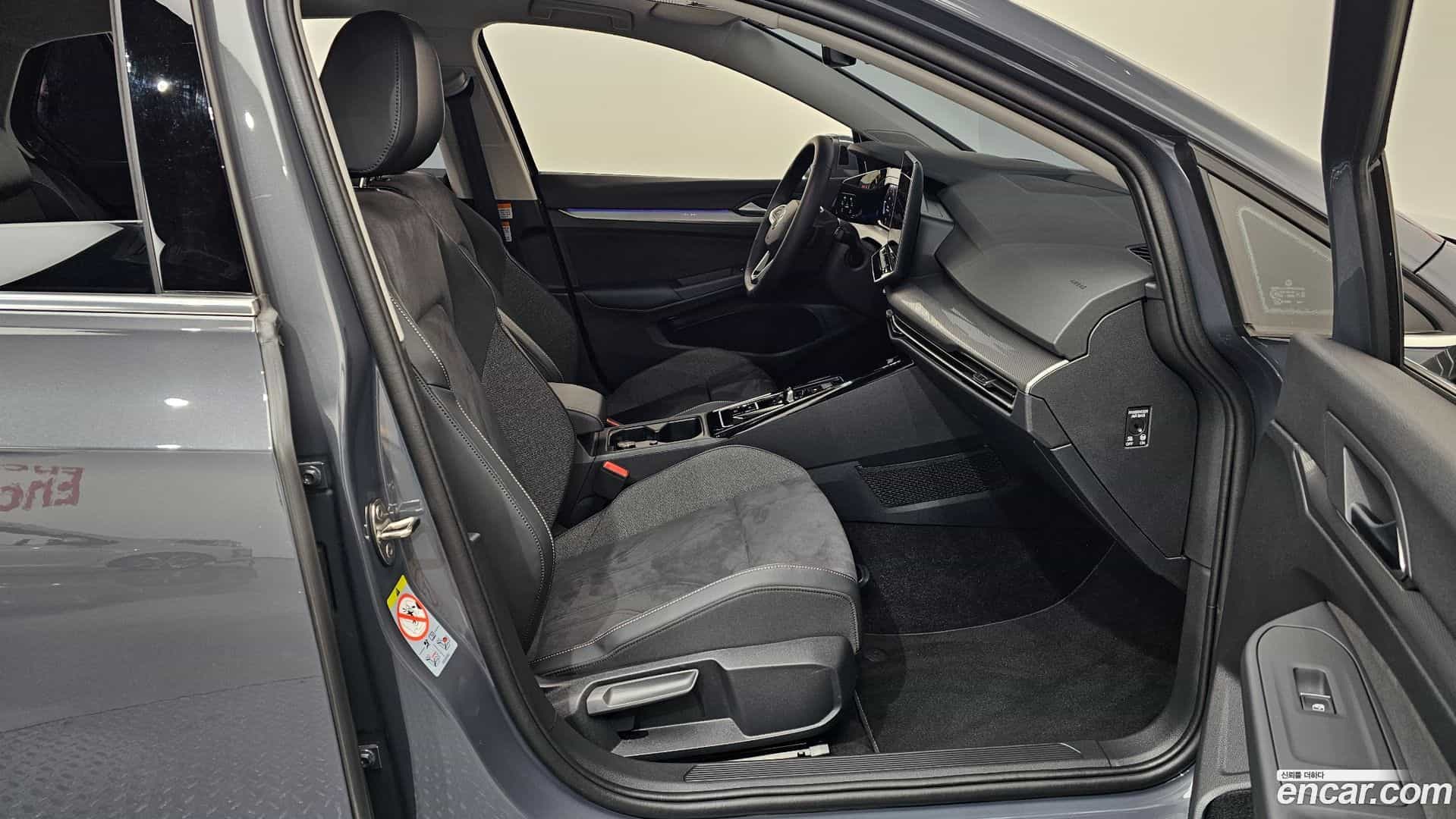 Golf Volkswagen 2025.2-INNER-036