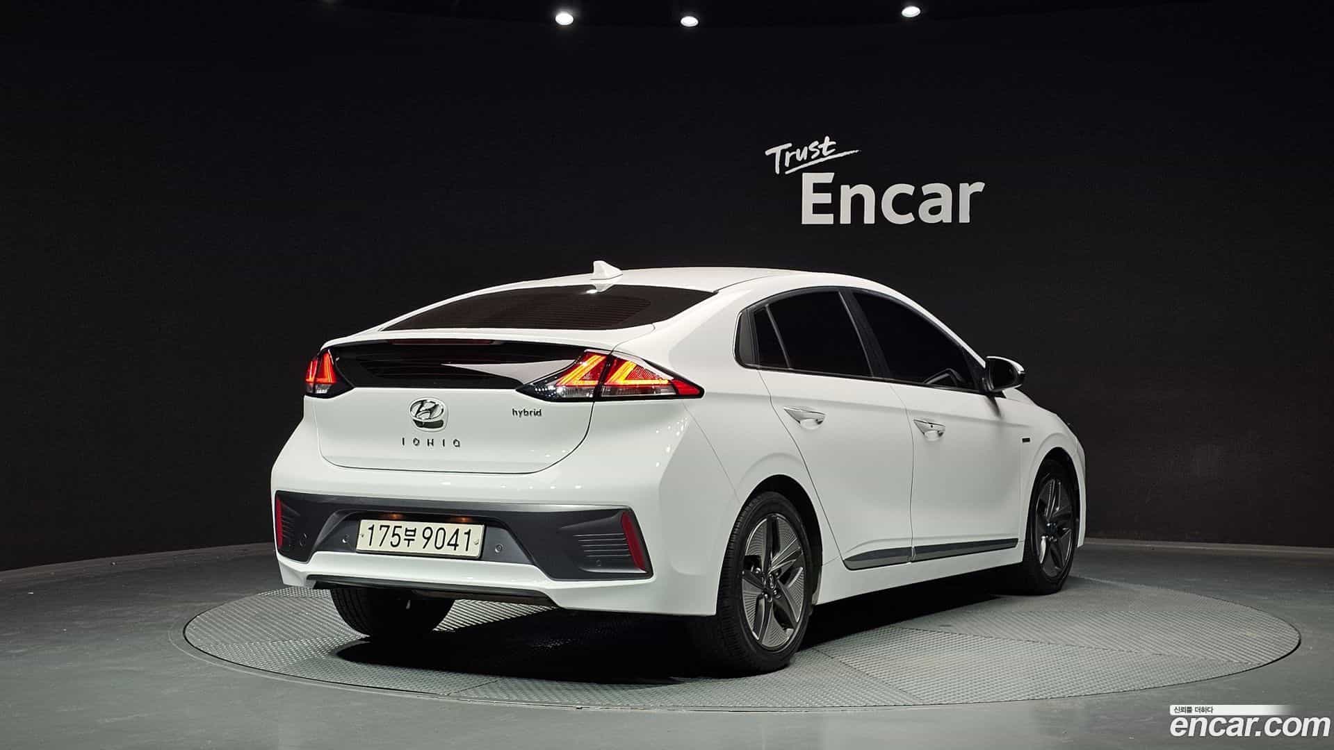 Ioniq Hyundai 2020.3-OUTER-002