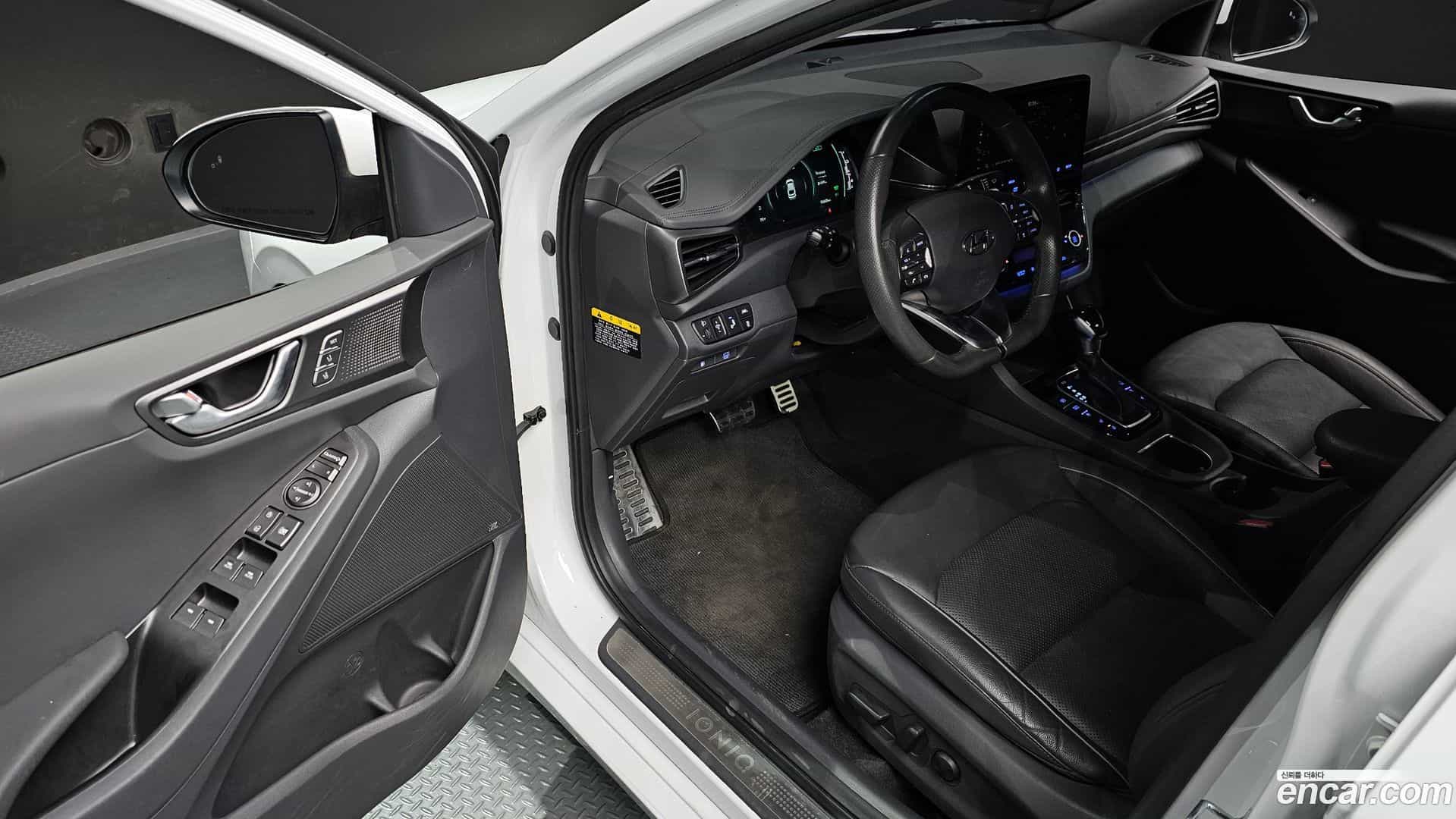 Ioniq Hyundai 2020.3-INNER-010