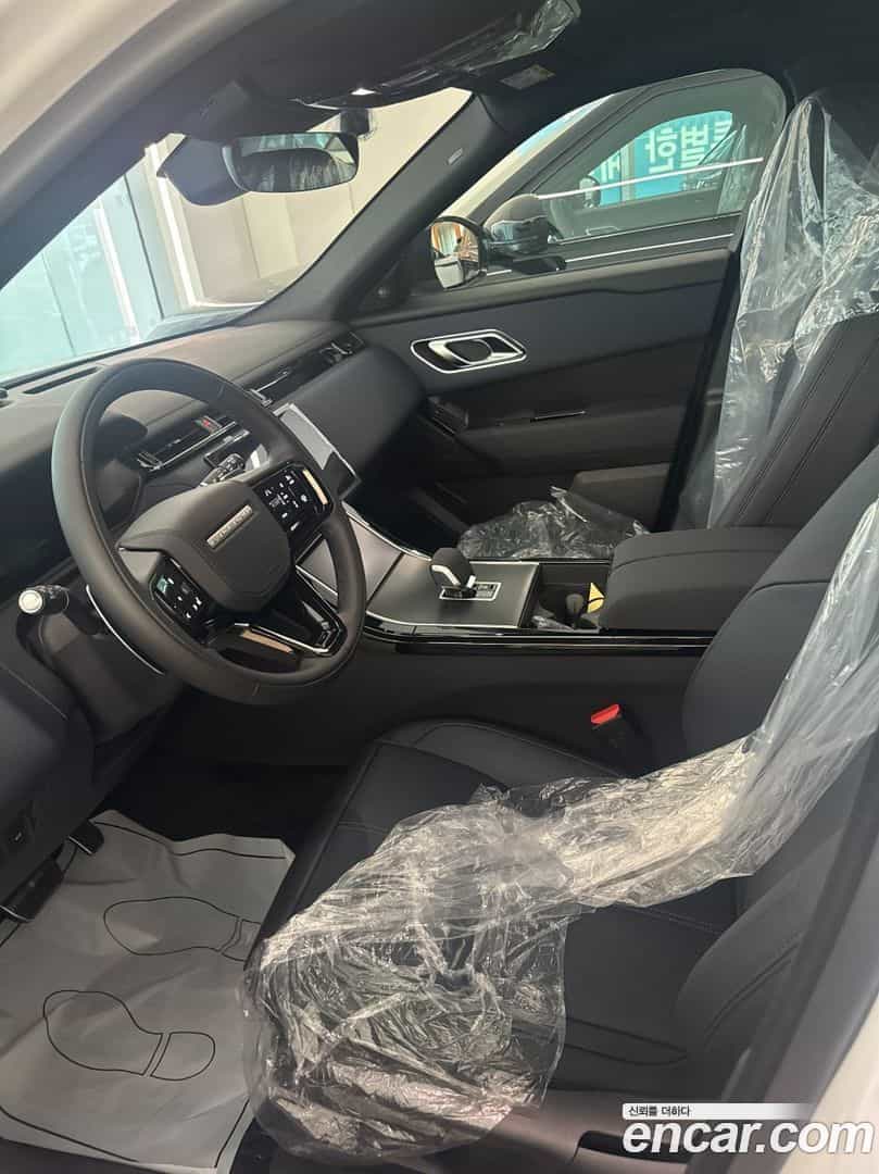 Range Rover Velar Land Rover 2026.2-OUTER-003