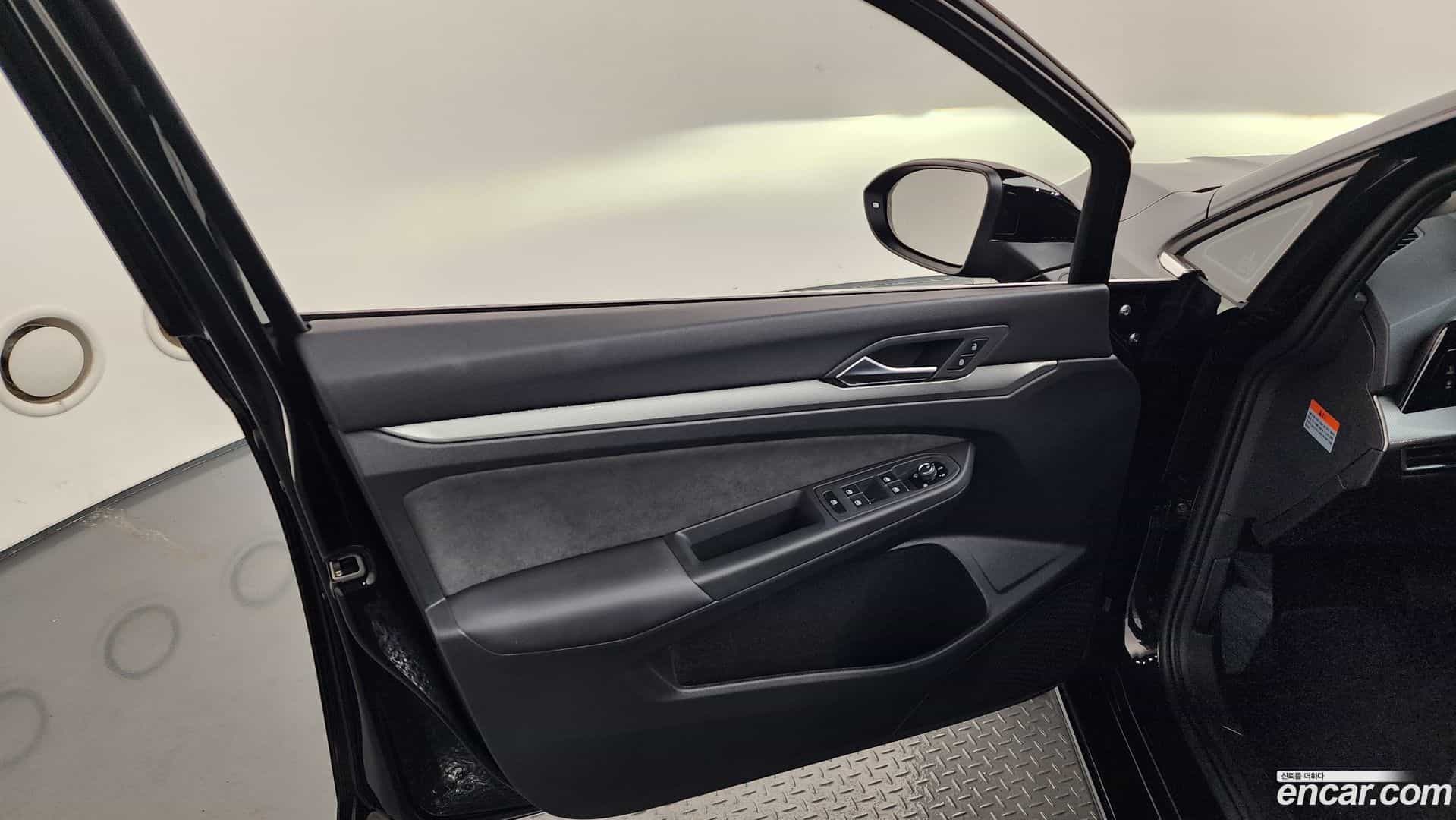Golf Volkswagen 2025.2-INNER-034