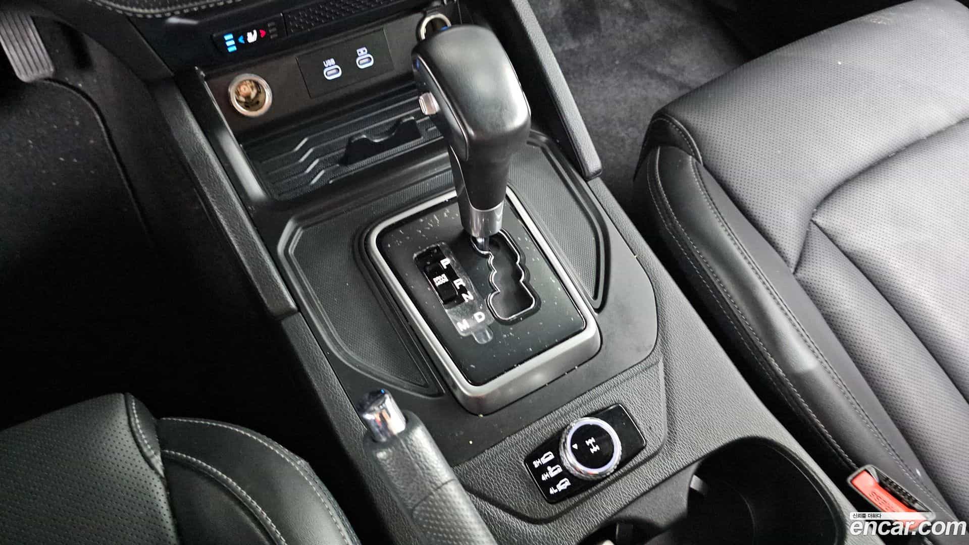 Rexton KG Mobility 2024.2-INNER-009