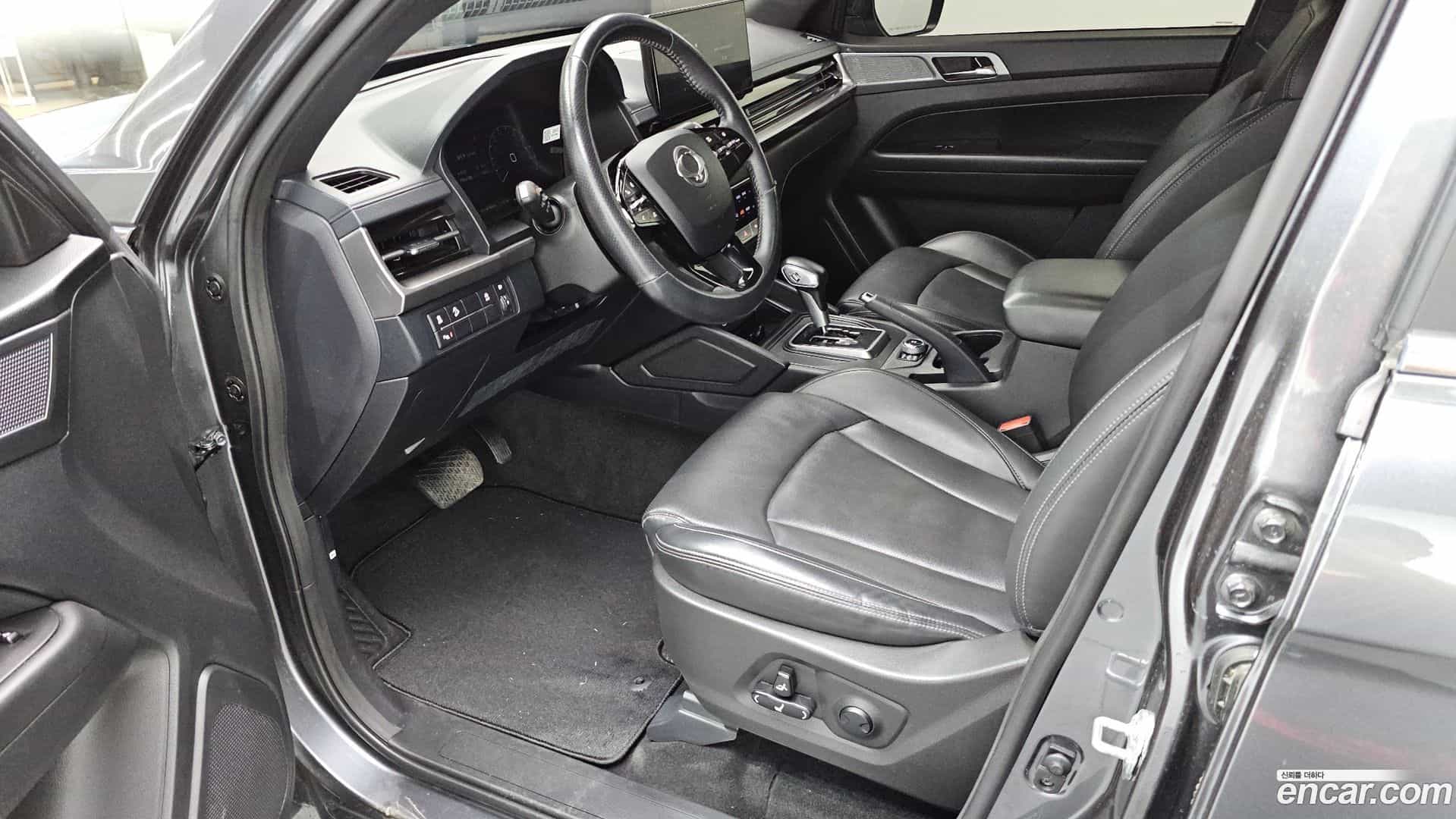 Rexton KG Mobility 2024.2-INNER-010