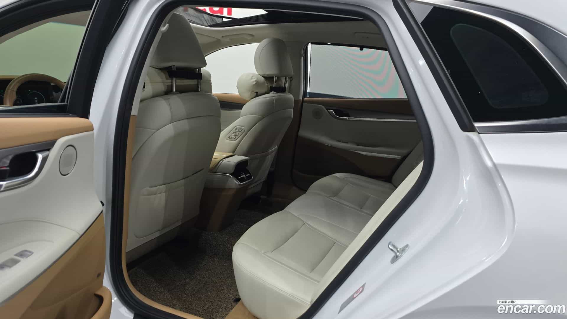Grandeur Hyundai 2021.0-OPTION-015