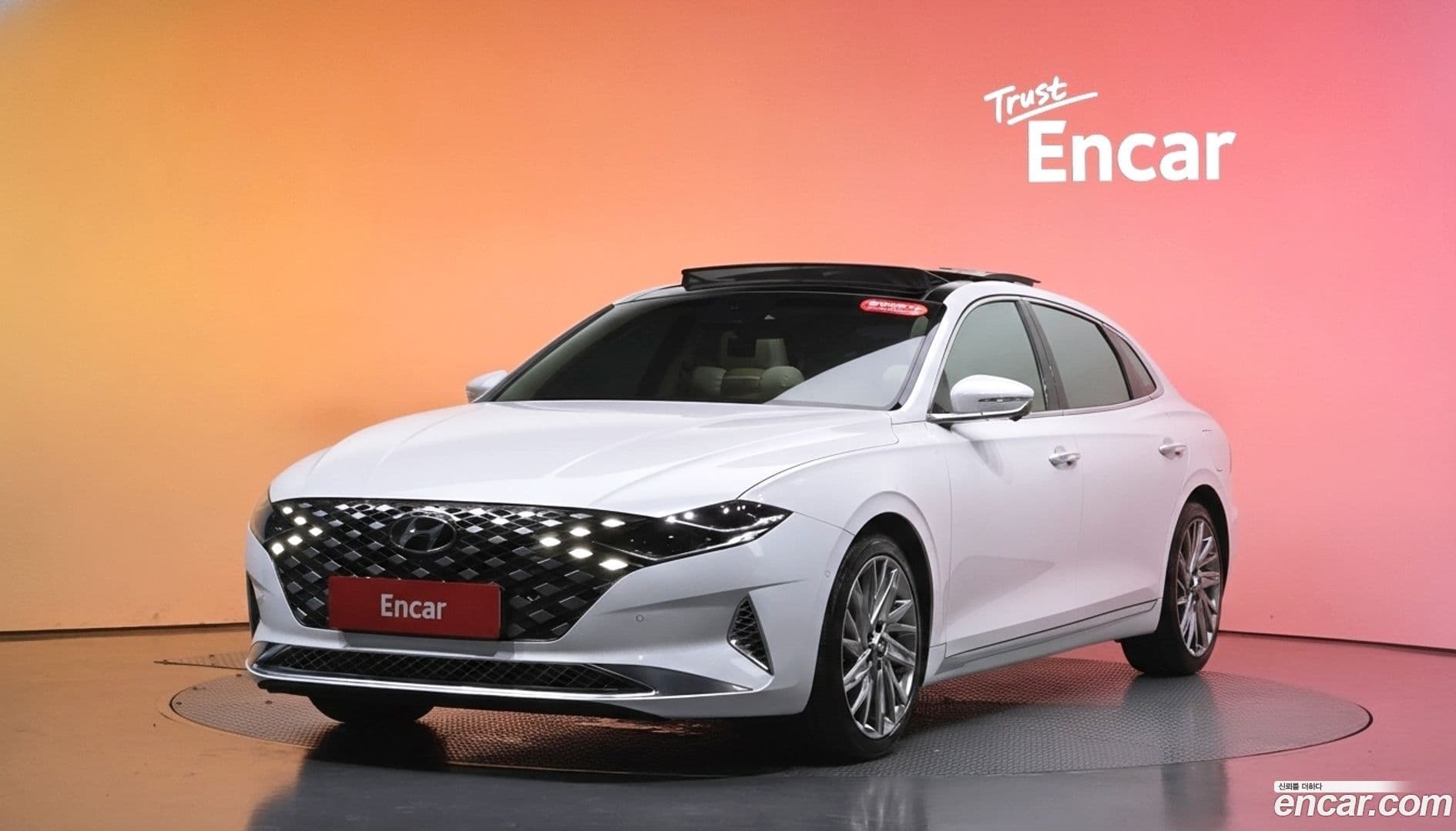 Main__Slider__Photo:Grandeur Hyundai 2021.0-0