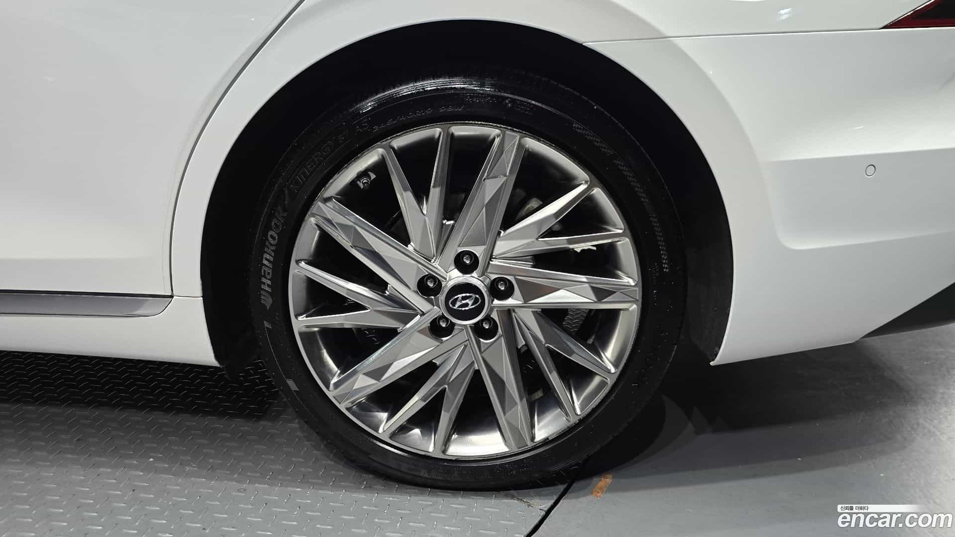Grandeur Hyundai 2021.0-OUTER-031