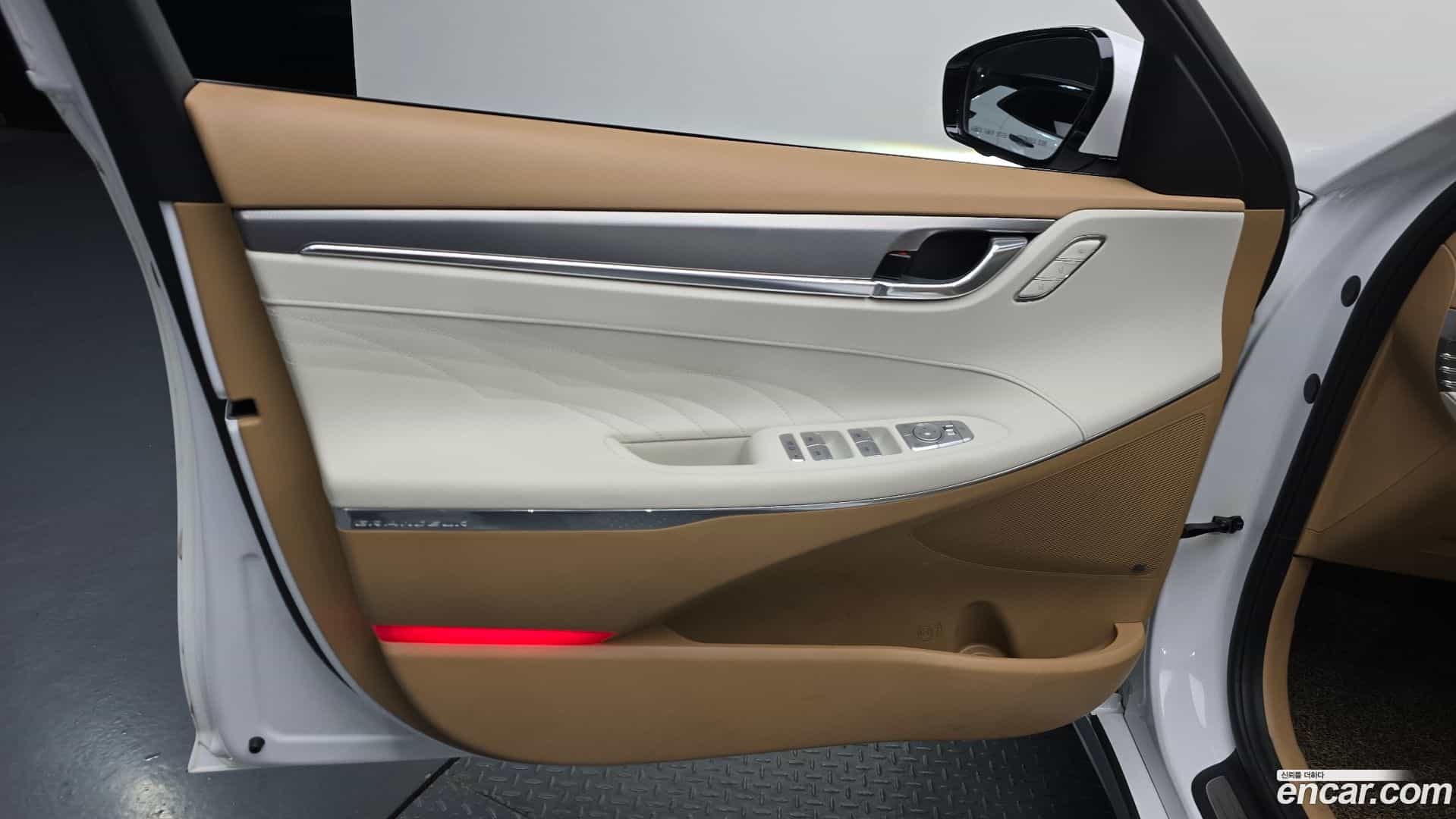 Grandeur Hyundai 2021.0-INNER-034