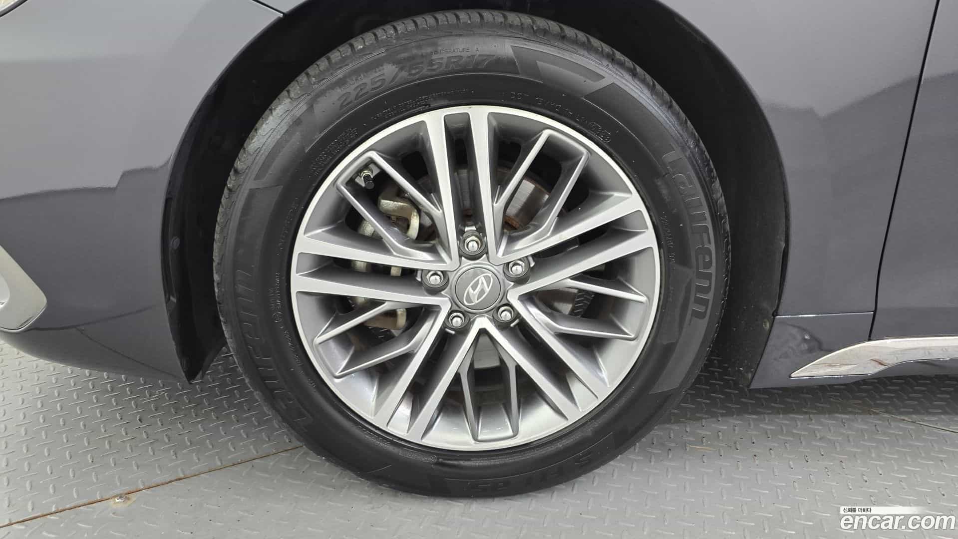 Grandeur Hyundai 2018.5-OUTER-005
